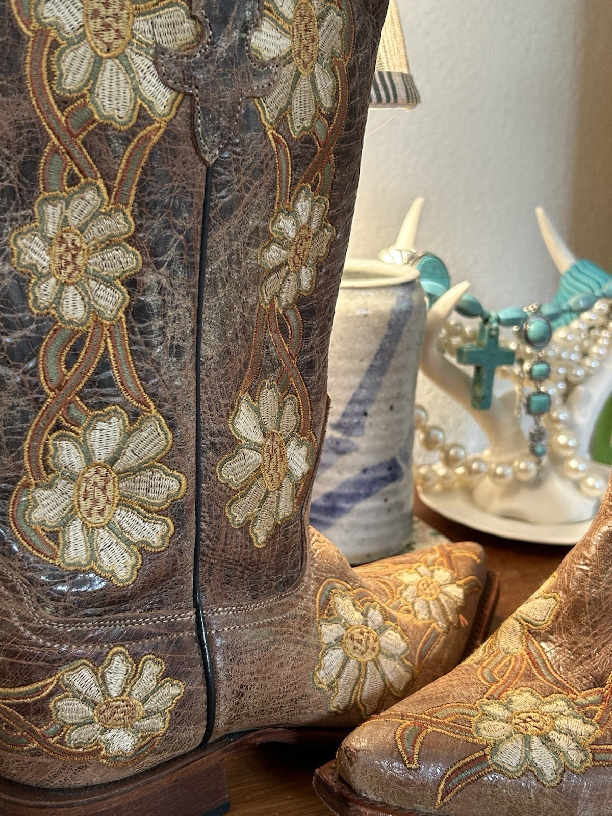 Macie Bean Women’s Western Knee High Leather Boots Floral Embroidered 7