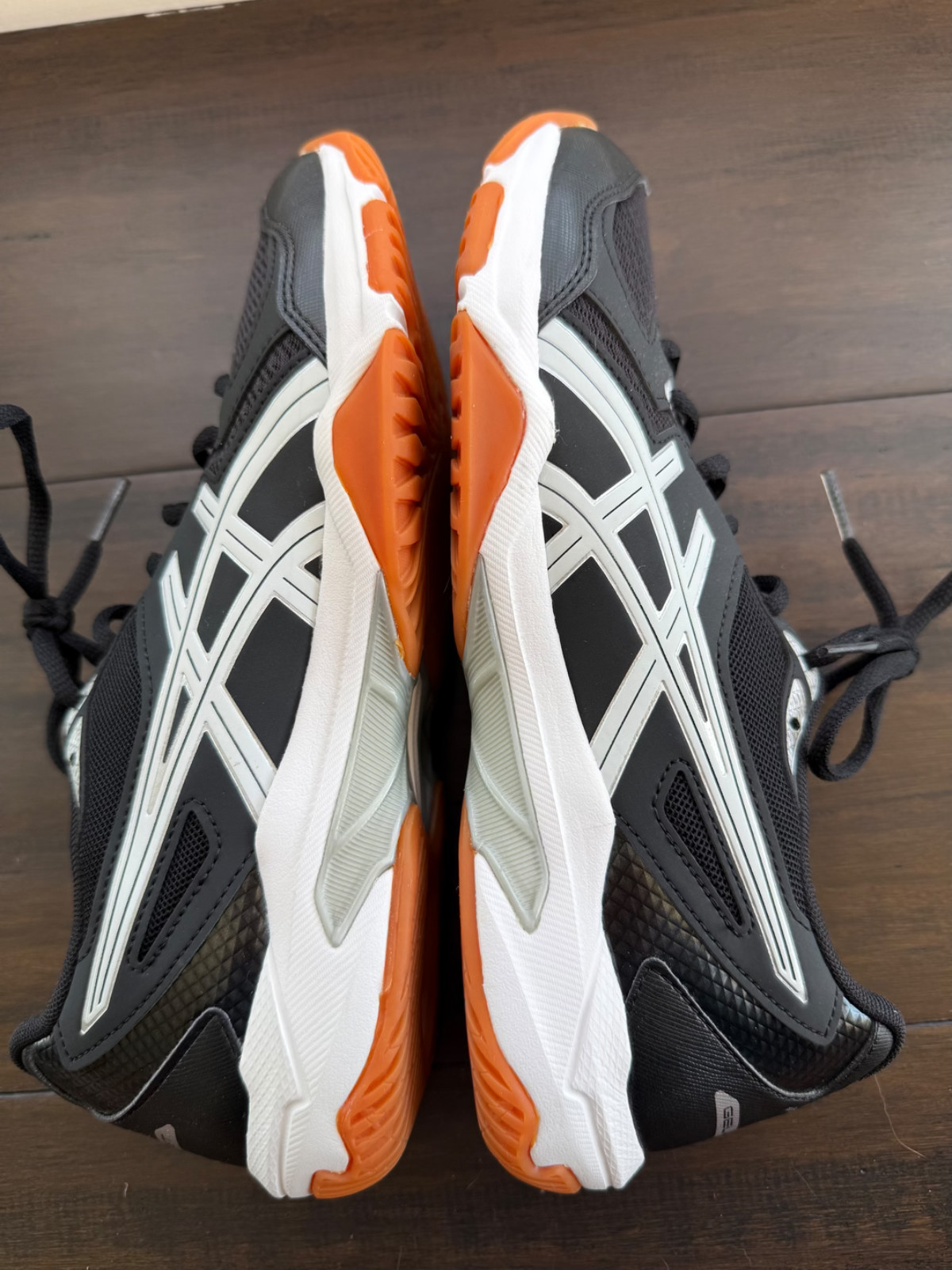 ASICS Women’s Gel-Rocket 10 Indoor sport shoes black size 8.5 GREAT condition