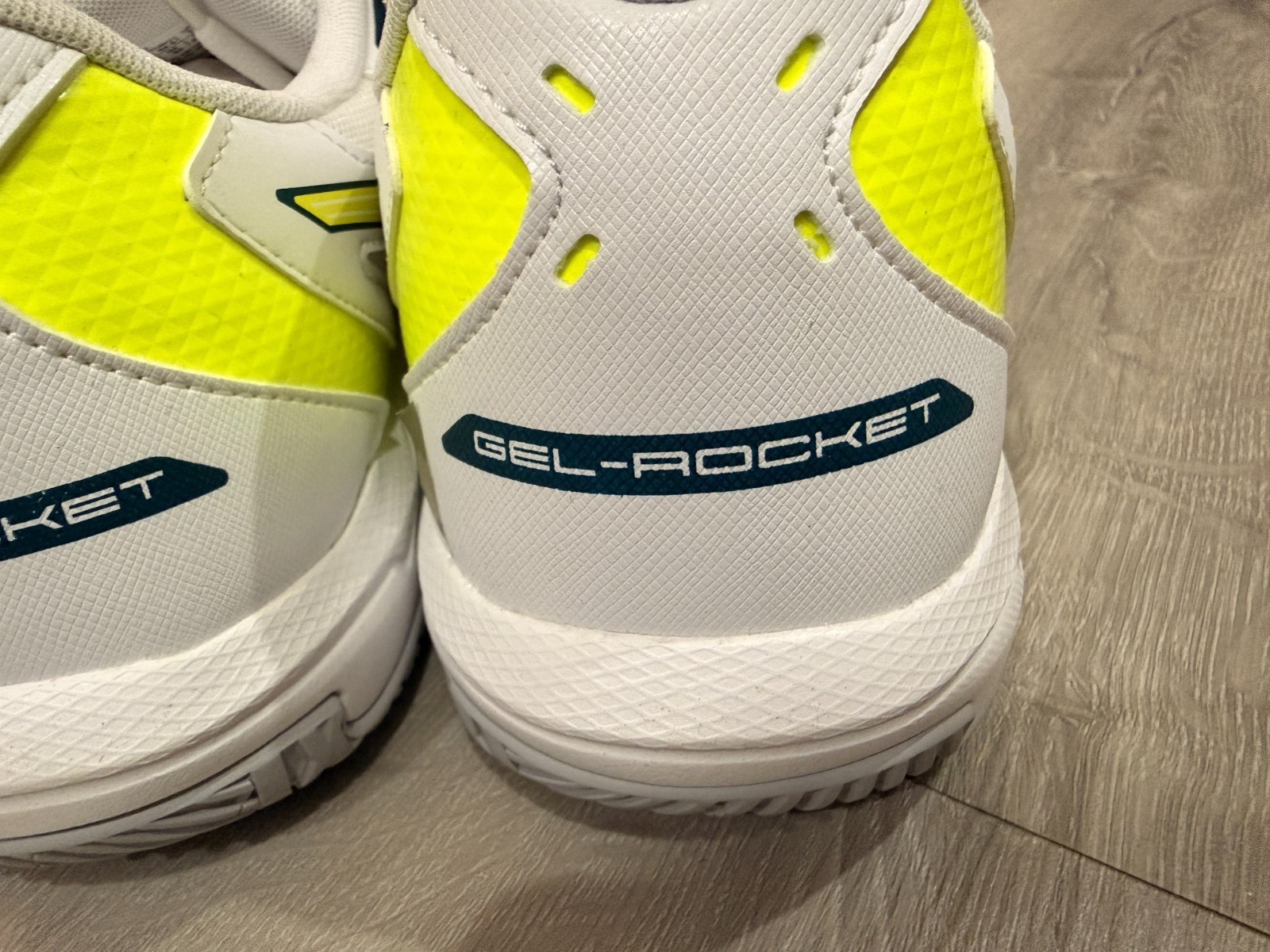 New ASICS Women’s Gel-Rocket 10 Pickleball, Volleyball Shoes – US Size 12
