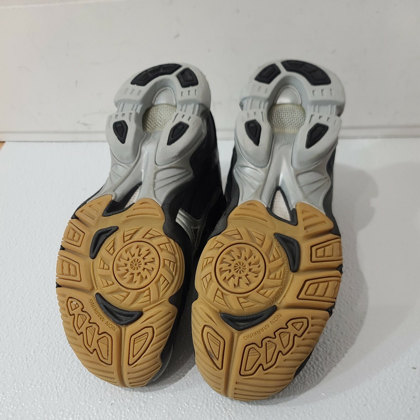 Women’s Mizuno Wave Bolt 5 Volleyball Shoes 430204-9073 Black Sz 9.5 Sneakers