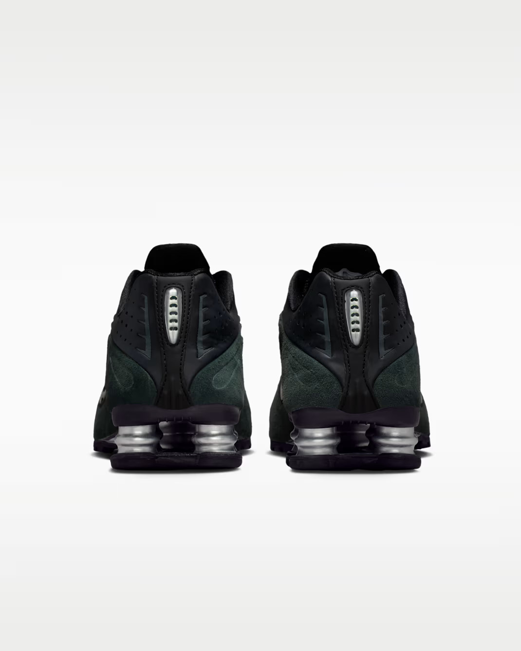 Nike Shox R4 Womens Size 7 Black Metallic Silver Seaweed HQ7739 002