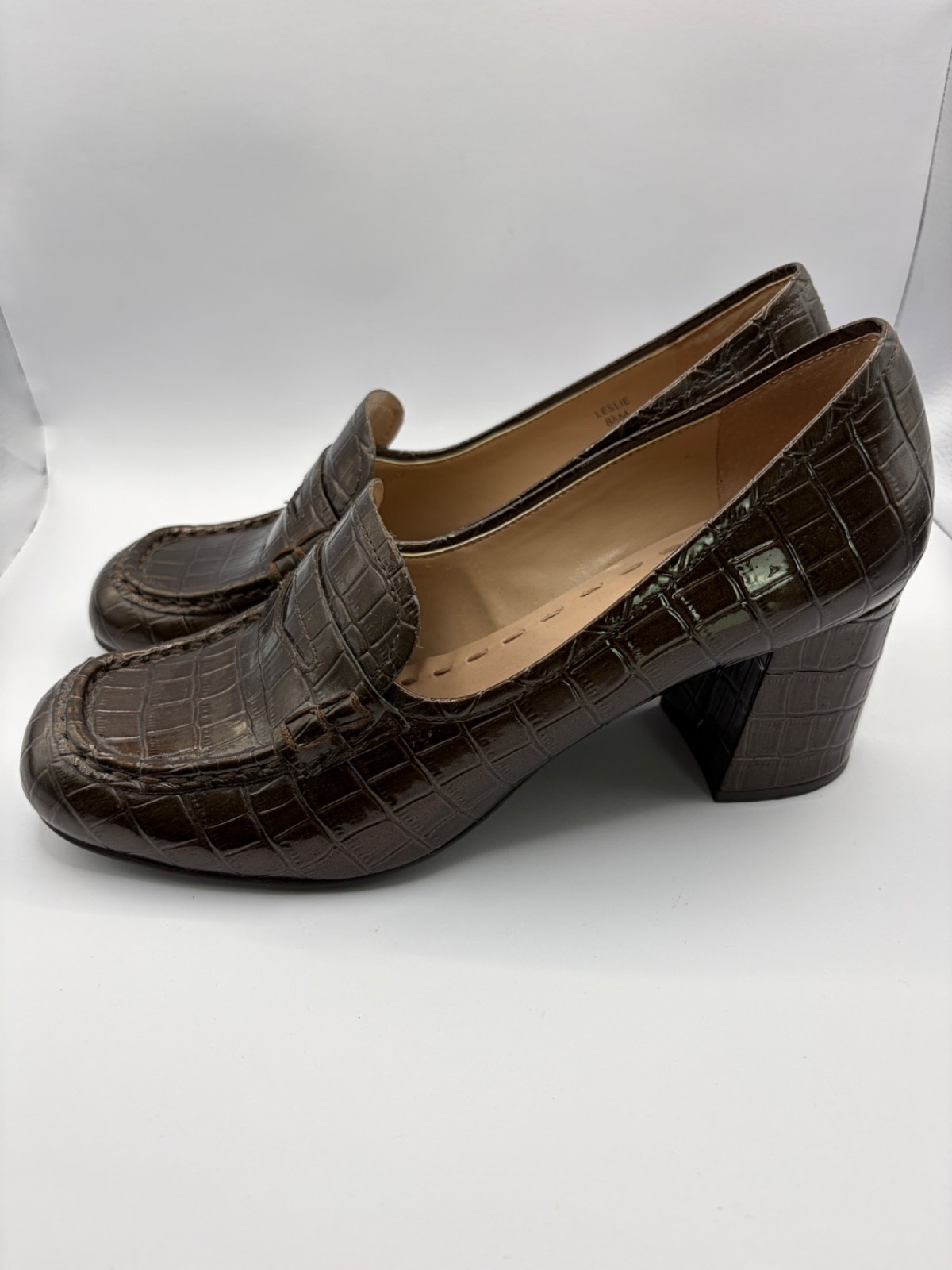 Tahari LESLIE Patent Leather Heeled Loafers Croc Embossed Brown 8 1/2B
