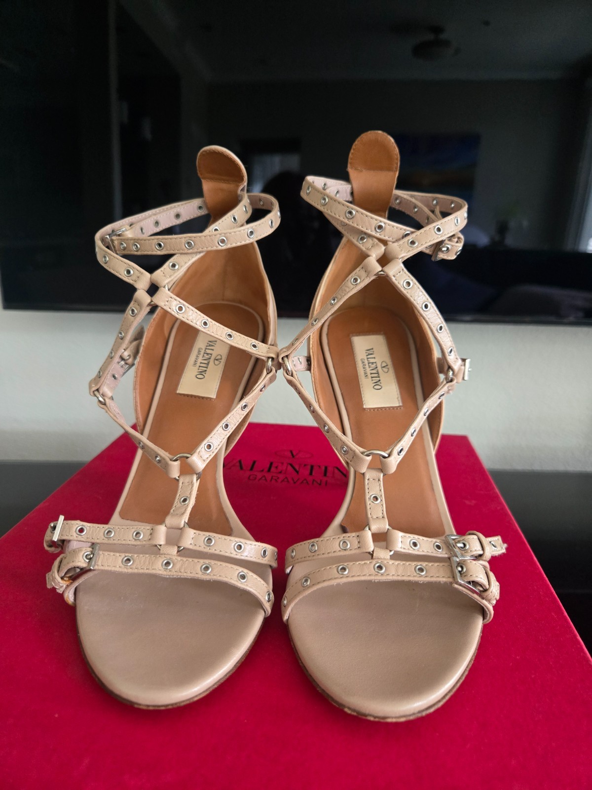 Valentino Garavani Cream Poudre Caged Leather Sandals P45 T100 OG Box Sz 36 M