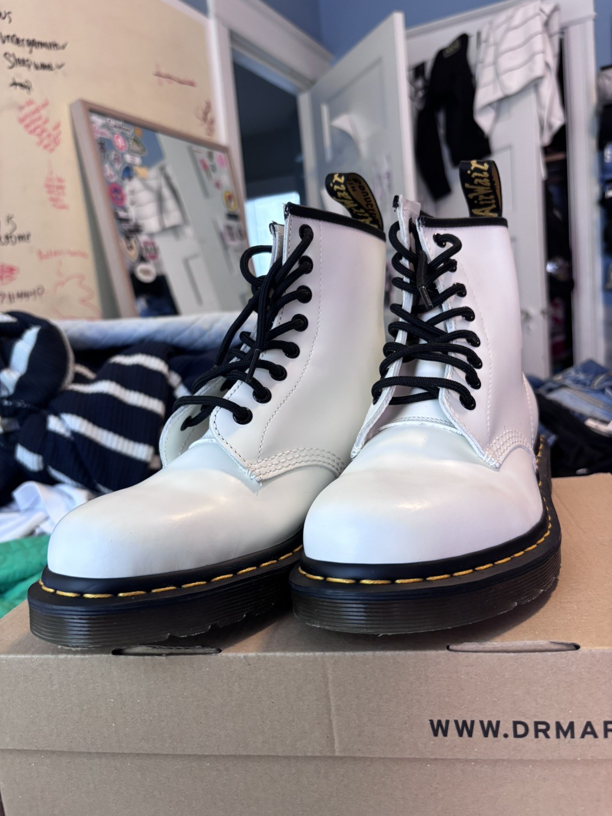 Dr. Doc Martens 1460 Women’s Boot US 7 White Docs Smooth Leather Lace Up