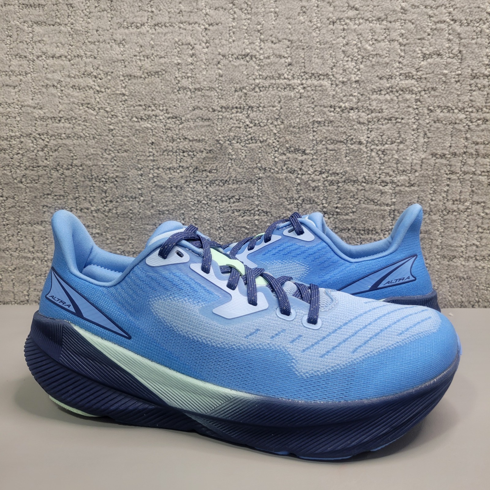 Altra Experience Flow Womens Size US 9 Blue Training Road Running Sneaker Shoes