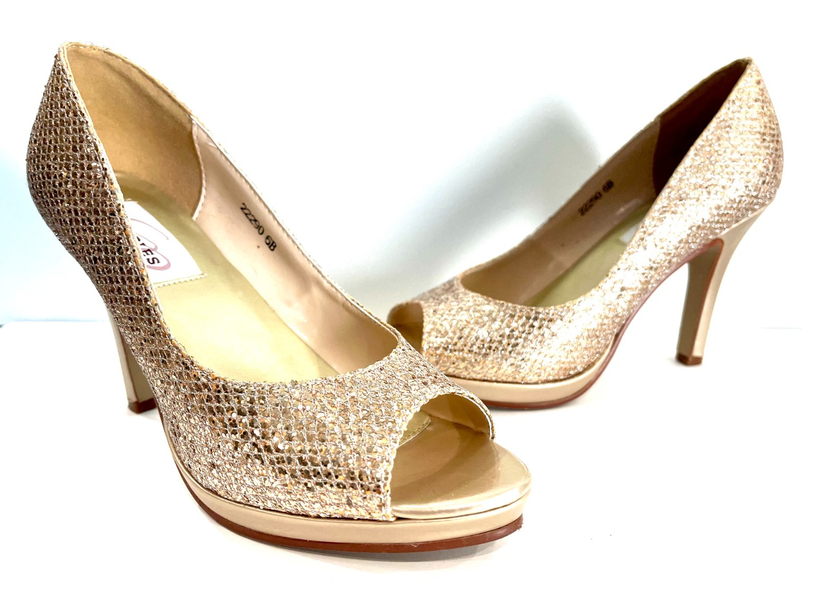 Dyeables Sari Womens Glitter Platform Pump Champagne Size 6B Shoes