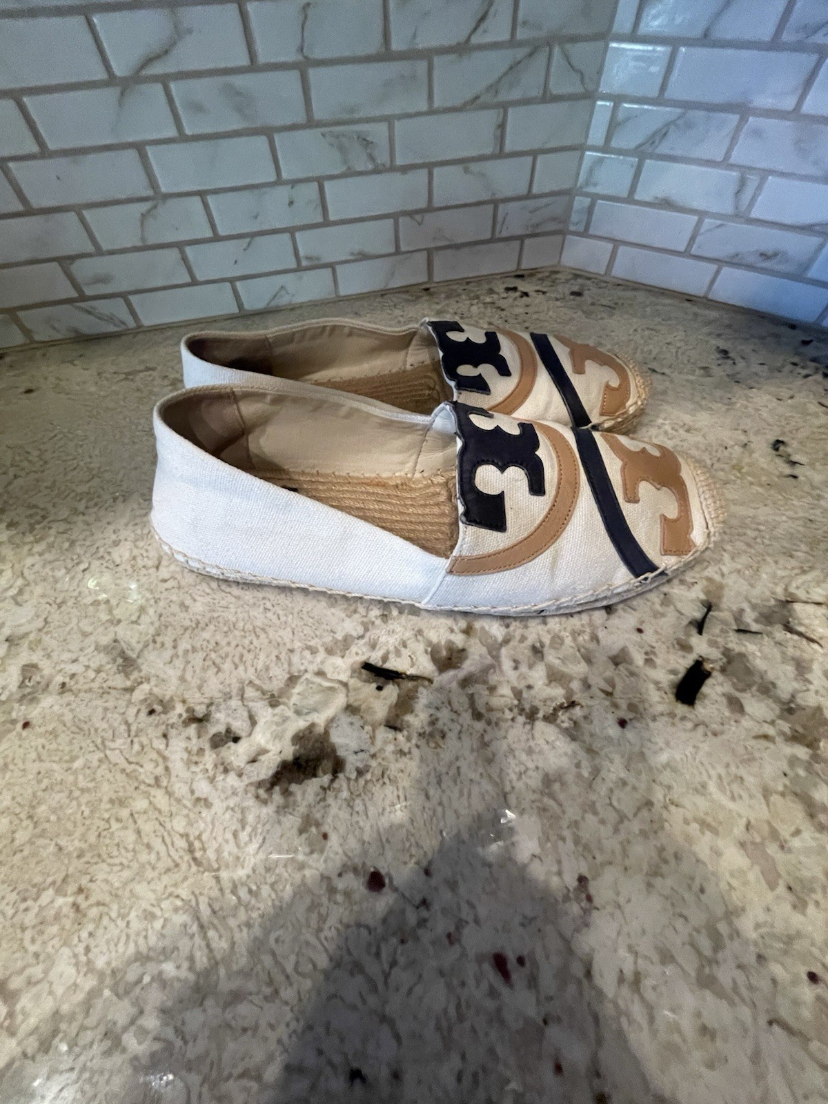 Tory Burch Poppy Espadrille Size 8.5 Cream Tan Navy Canvas Leather Logo Slip On