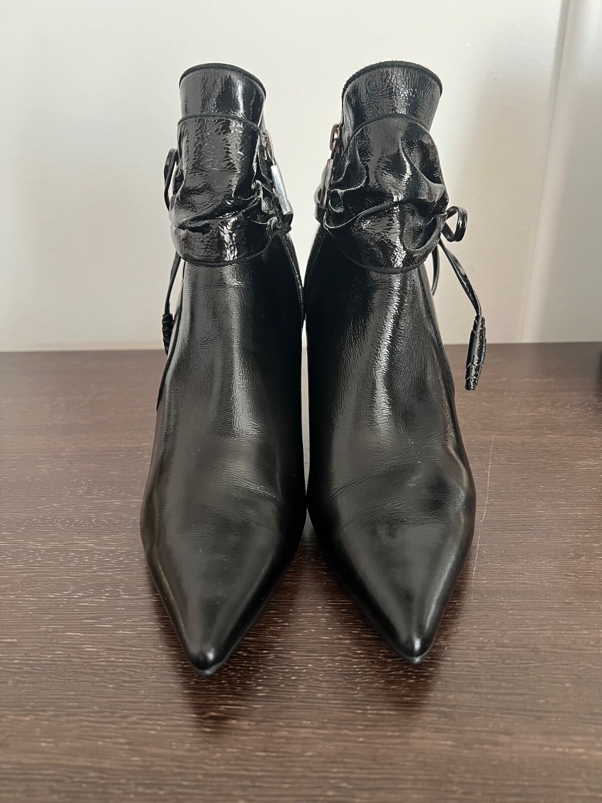 Basconi Black Boots EU 35 Ankle Silver Bow Patent Leather Heels Good Condition