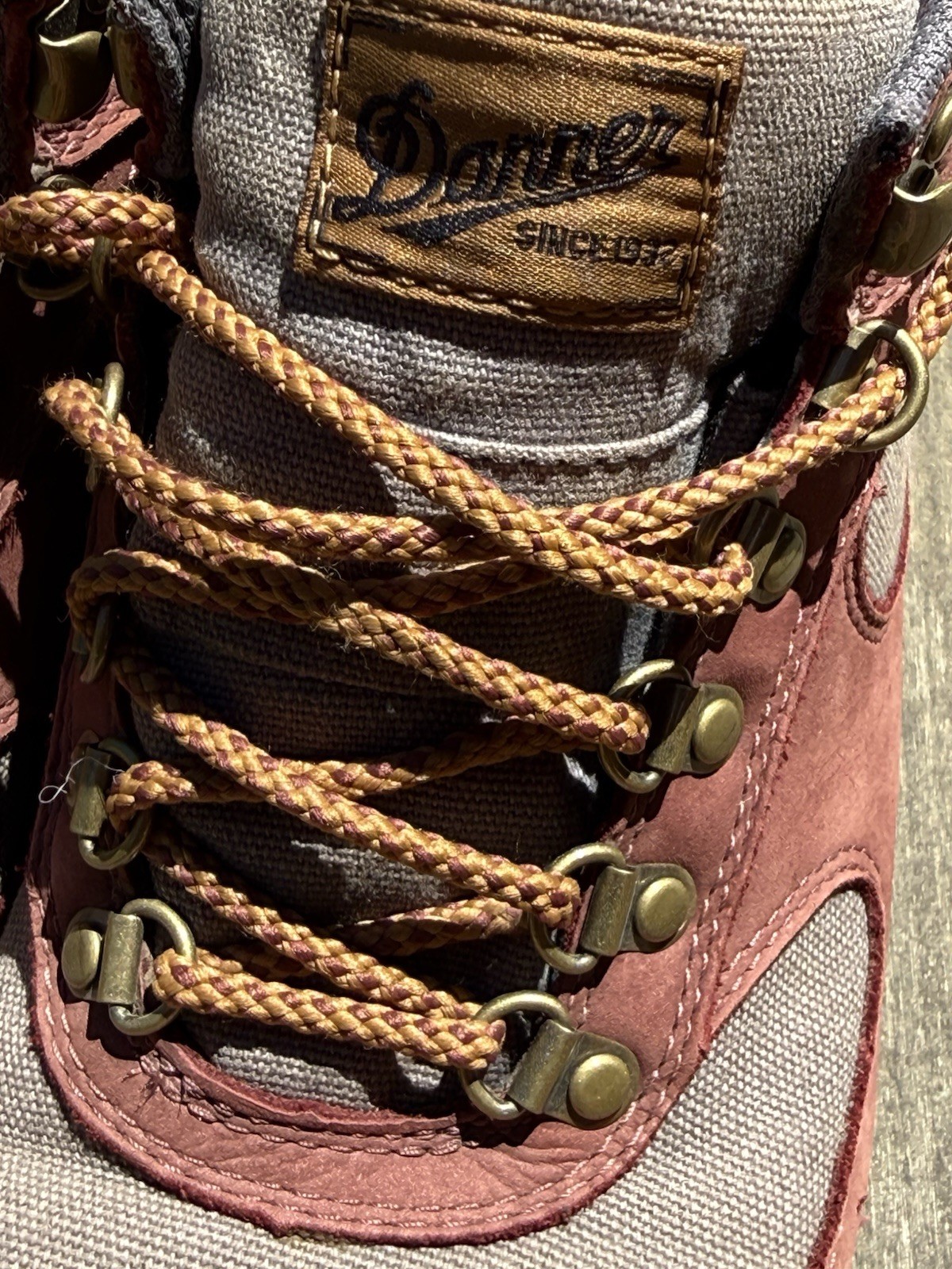 Danner Women’s Hiking Boots – 8.5