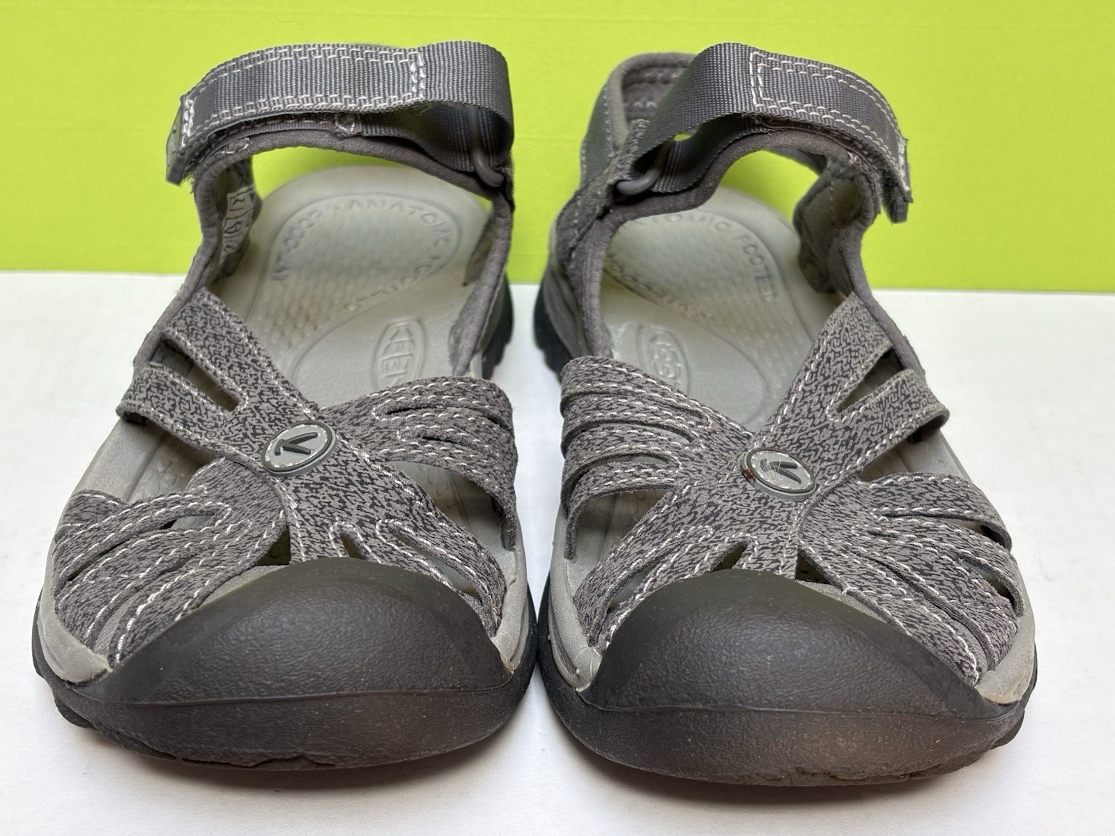 New KEEN ROSE Sandal Women’s Sz 6 Hiking Quick Dry Anti-odor Gargoyle/Raven Grey