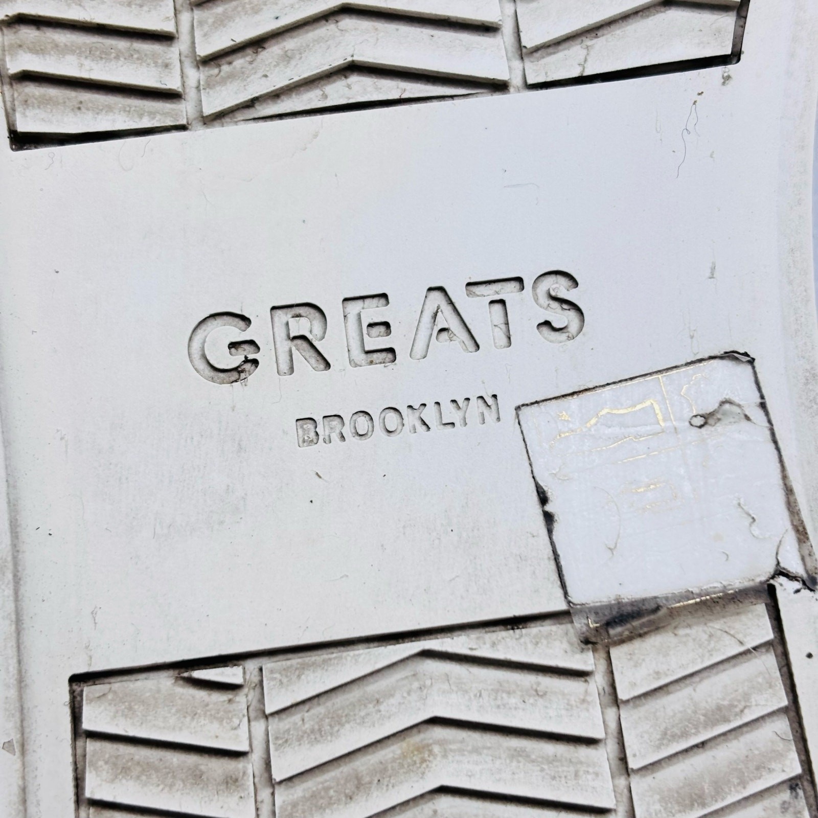 Greats Brooklyn Sneaker Size 9.5 Royale Perforated White Leather Lace Up Italy