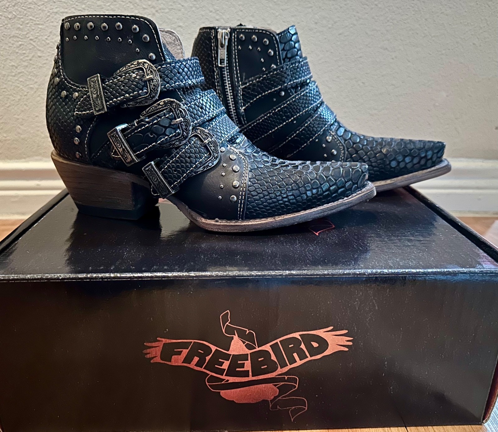 Freebird Women’s Whilhelmina Leather Black Snake Boots, Sz 6