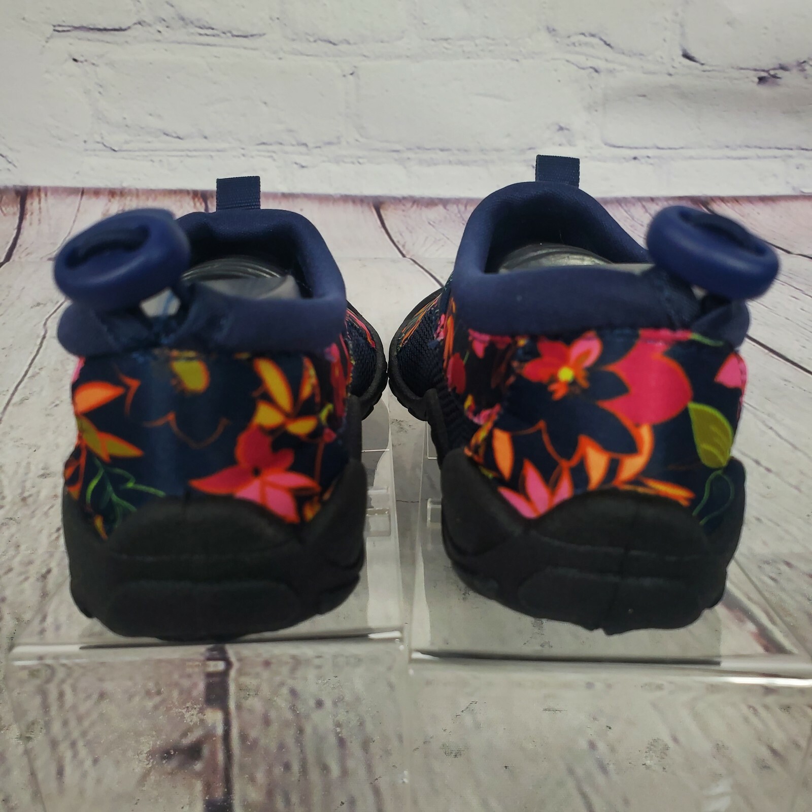 Land’s End Women’s Size S 5-6 Deep Sea Jungle Slip On Aqua Socks Sneakers