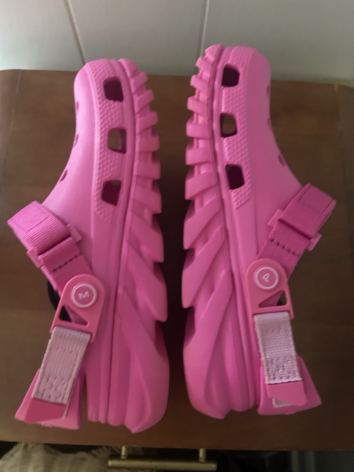 Post Malone x Crocs Duet Max Clog II Pink W8 M6 Limited Edition EUC