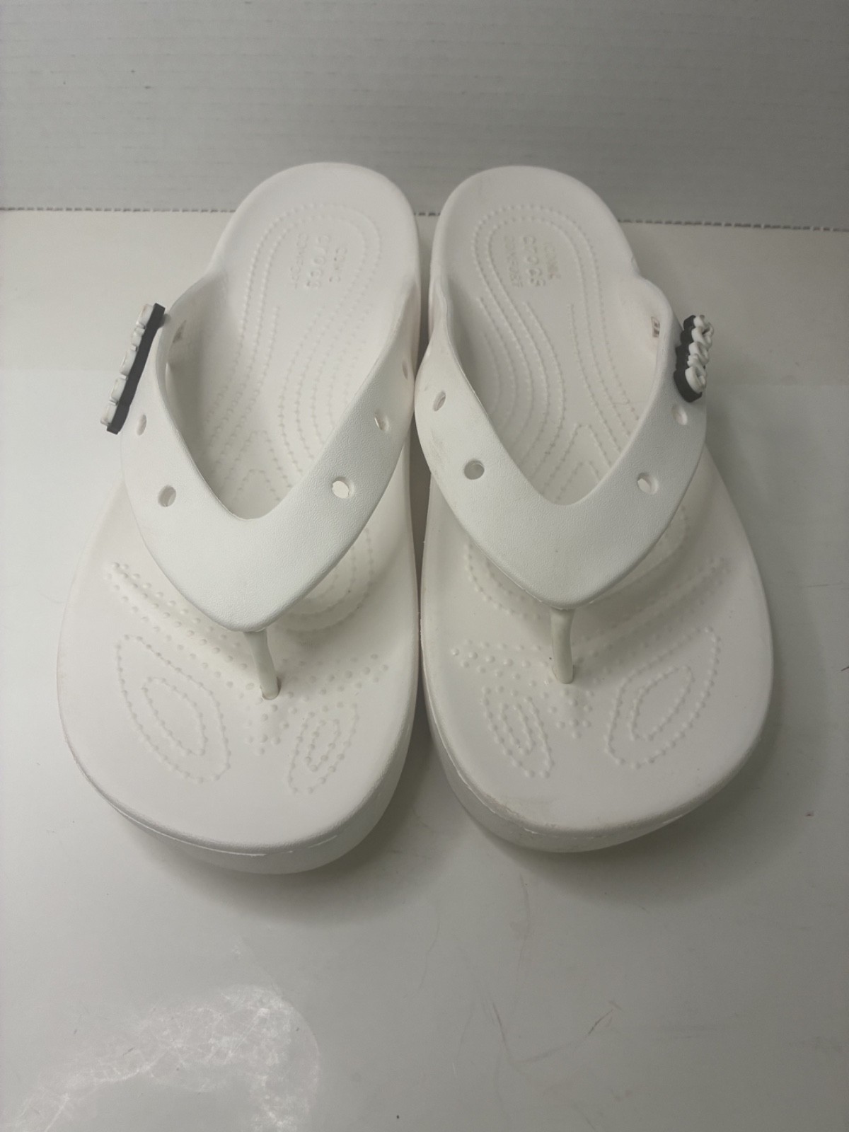 Crocs Baya Flip Flop Sandals White Thong Slip on Spell out size 10W