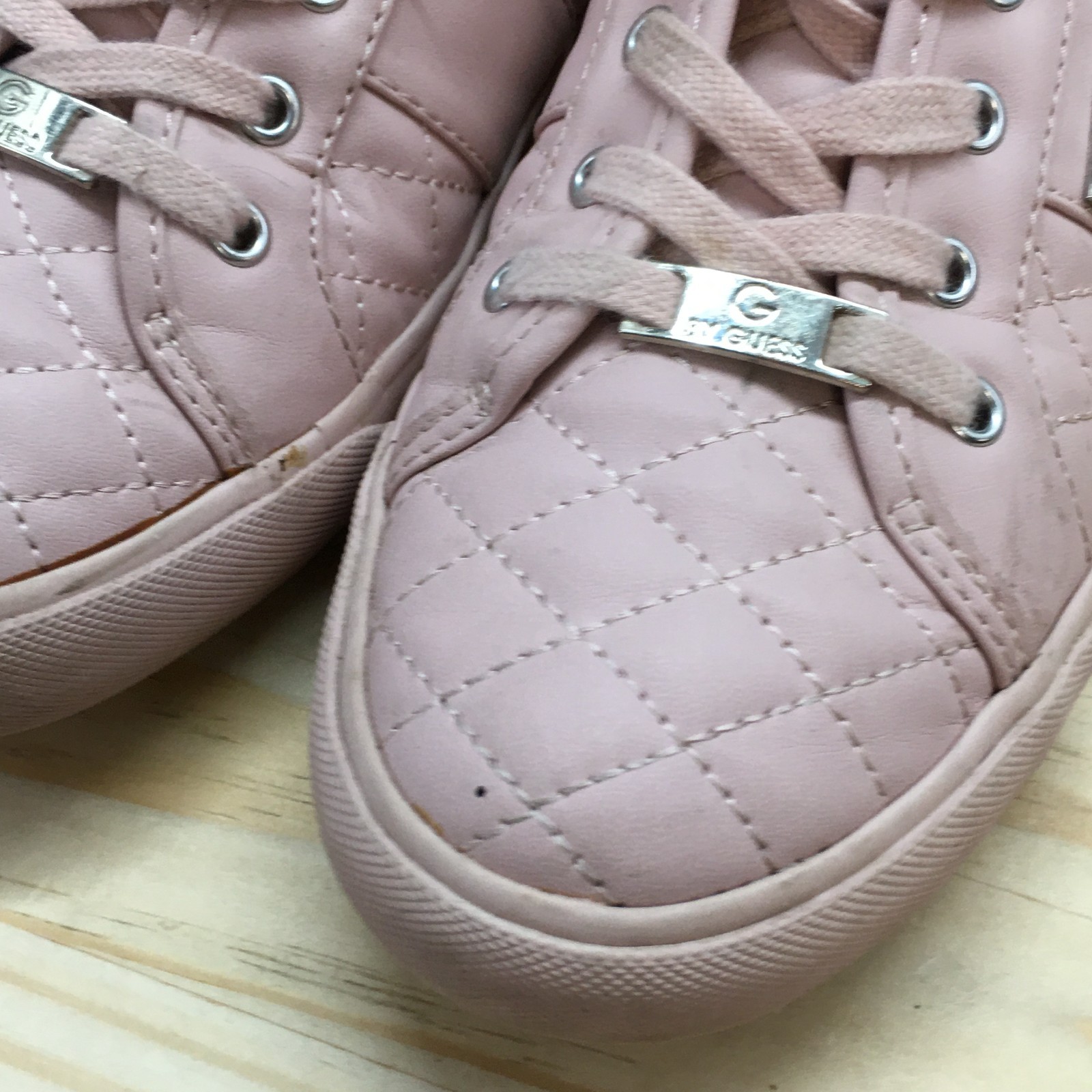 G by Guess Shoes Womens 7.5 GGoadie2 Sneakers Pink Faux Leather Quilted Lace Up
