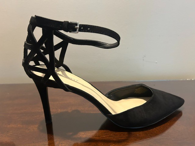 New Nine West Black Ankle Strap High Heel Shoes with Unique Cut Outs Size 10 1/2