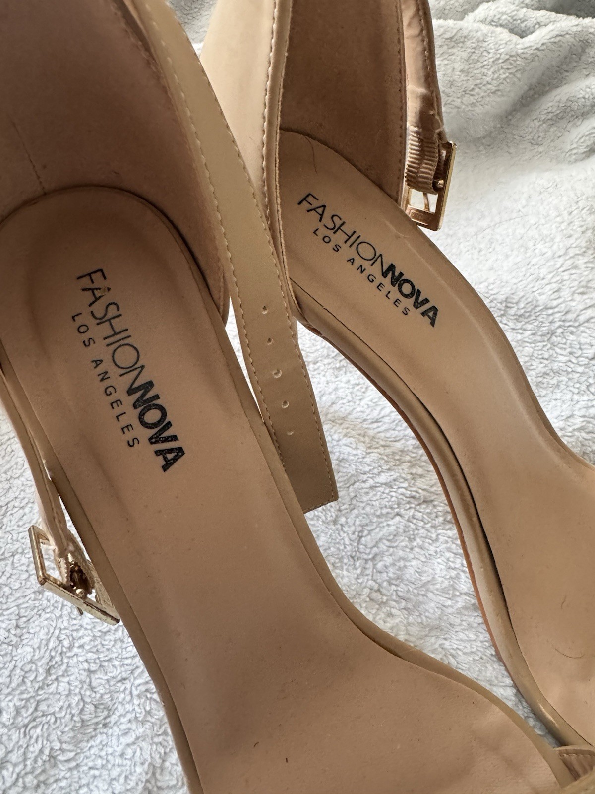 Fashion Nova Beige Strappy Stiletto Heels Ankle Strap Open Toe Buckle Women’s 9