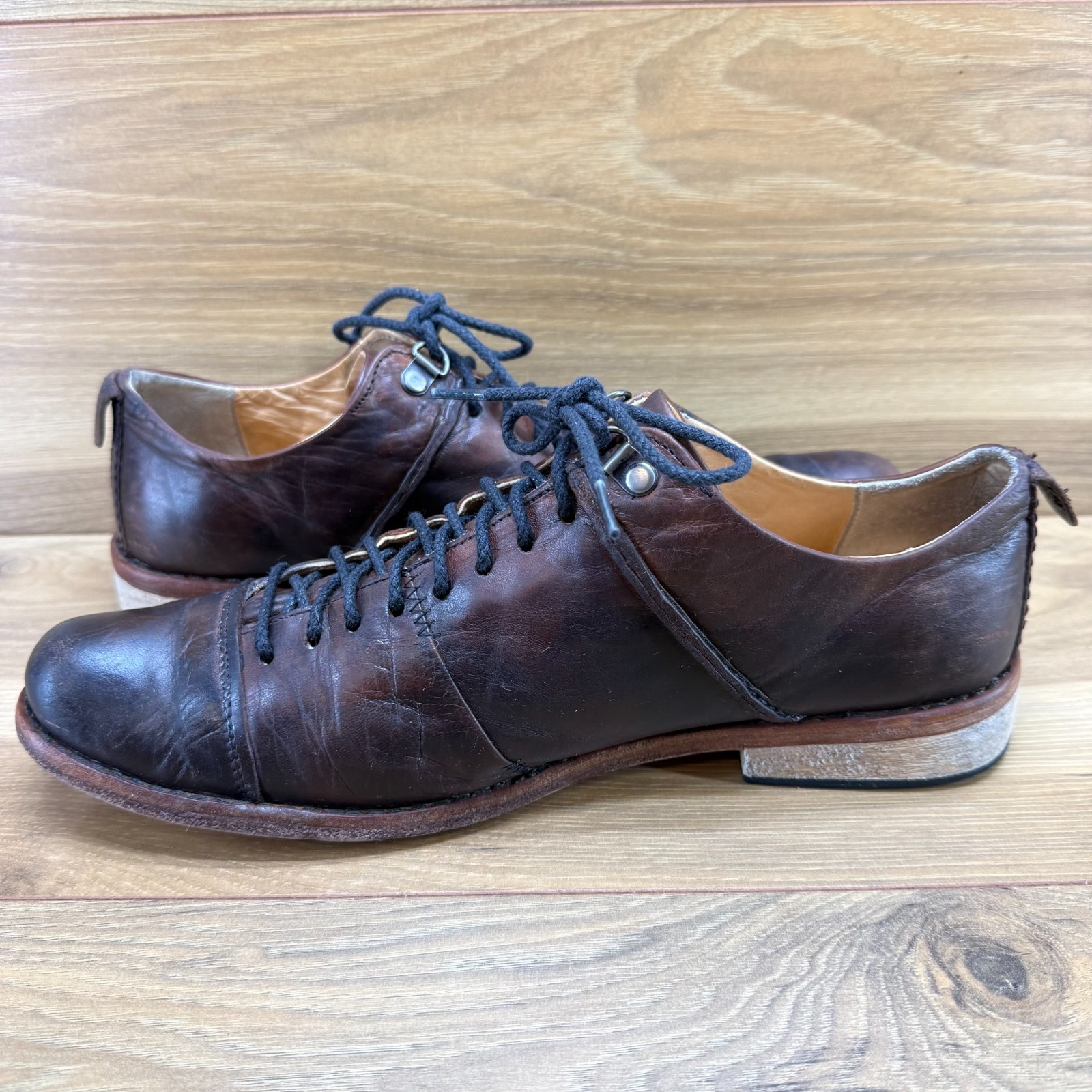 Timberland Boot Company Cap Toe Oxfords Womens 10 M Brown Leather Flats Shootie