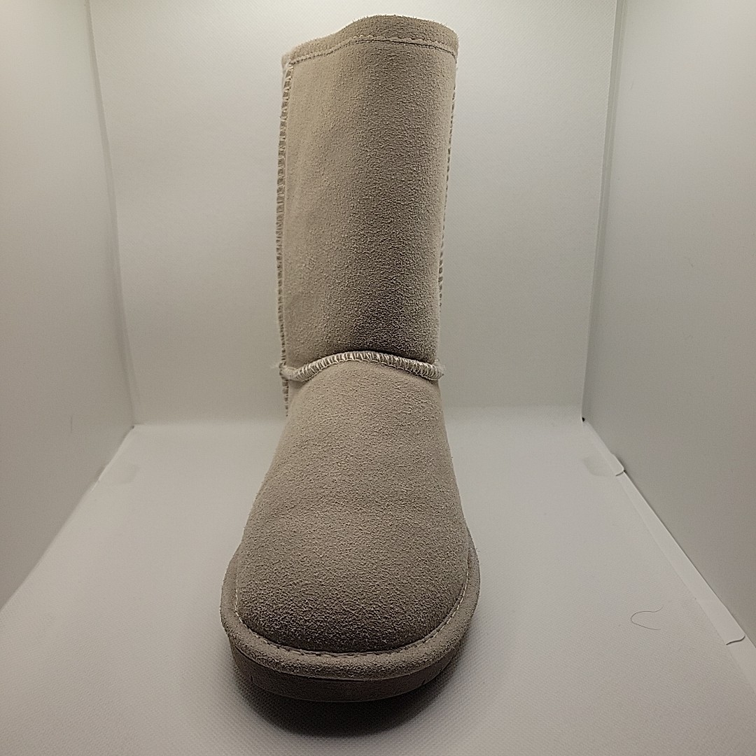 Bearpaw Emma Short 608W Womens Winter White Suede Sheepskin Winter Boots Size 8
