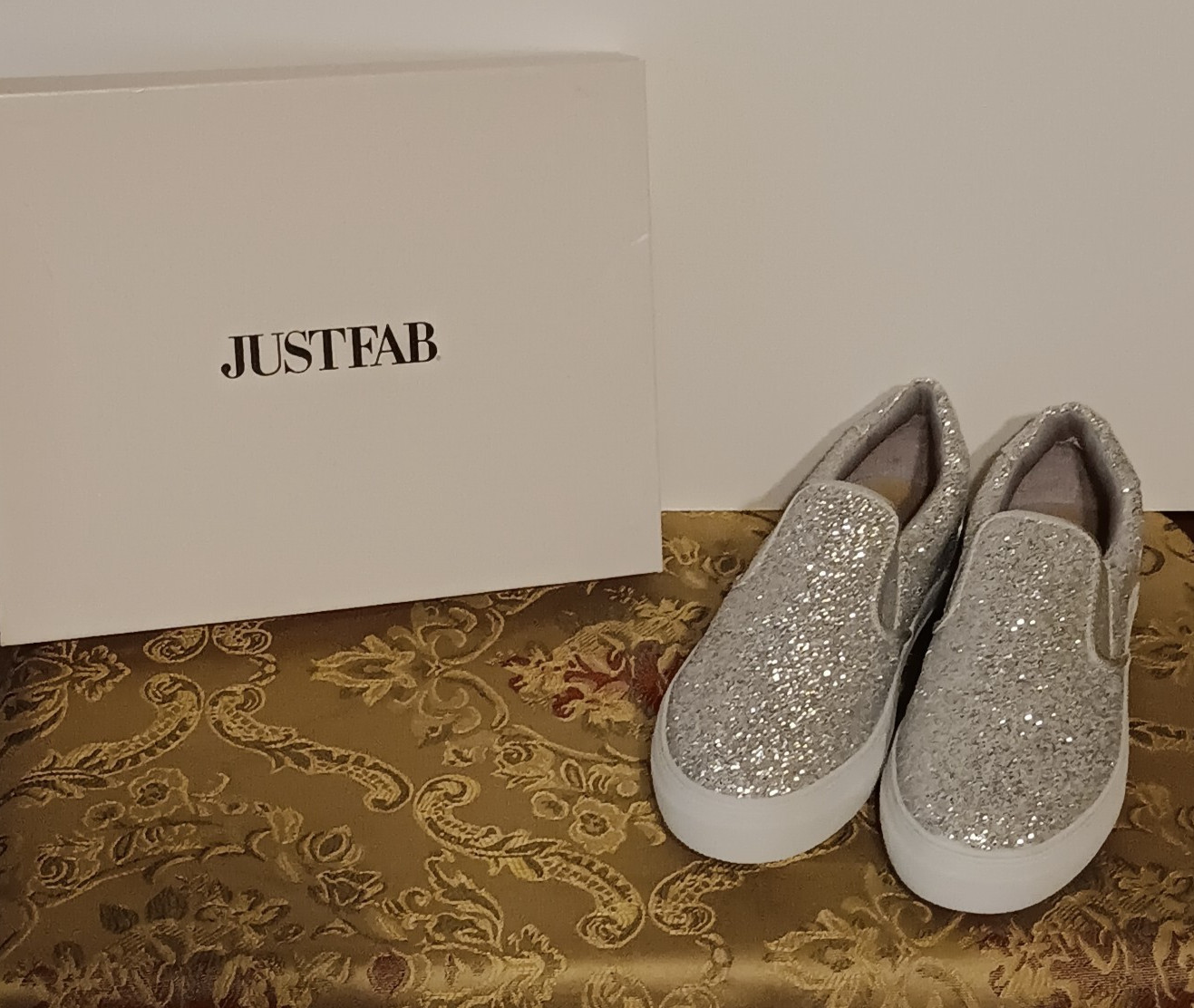 JUSTFAB Slip On Sneakers Women 11 Silver Glitter Platform Casual Shoes Box