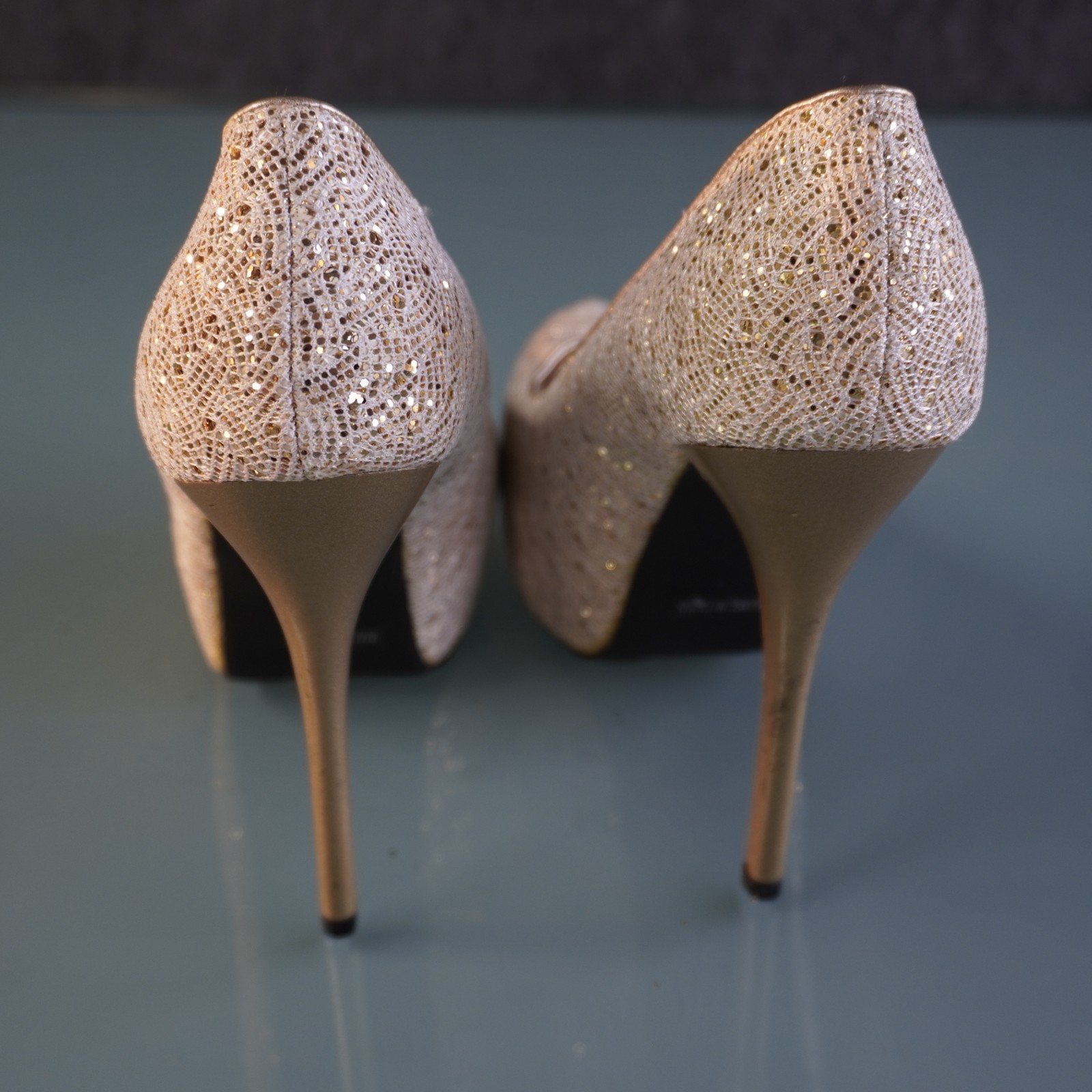De Blossom Collection Gold Glitter Platform Pumps Heels Size 10 Wedding Prom