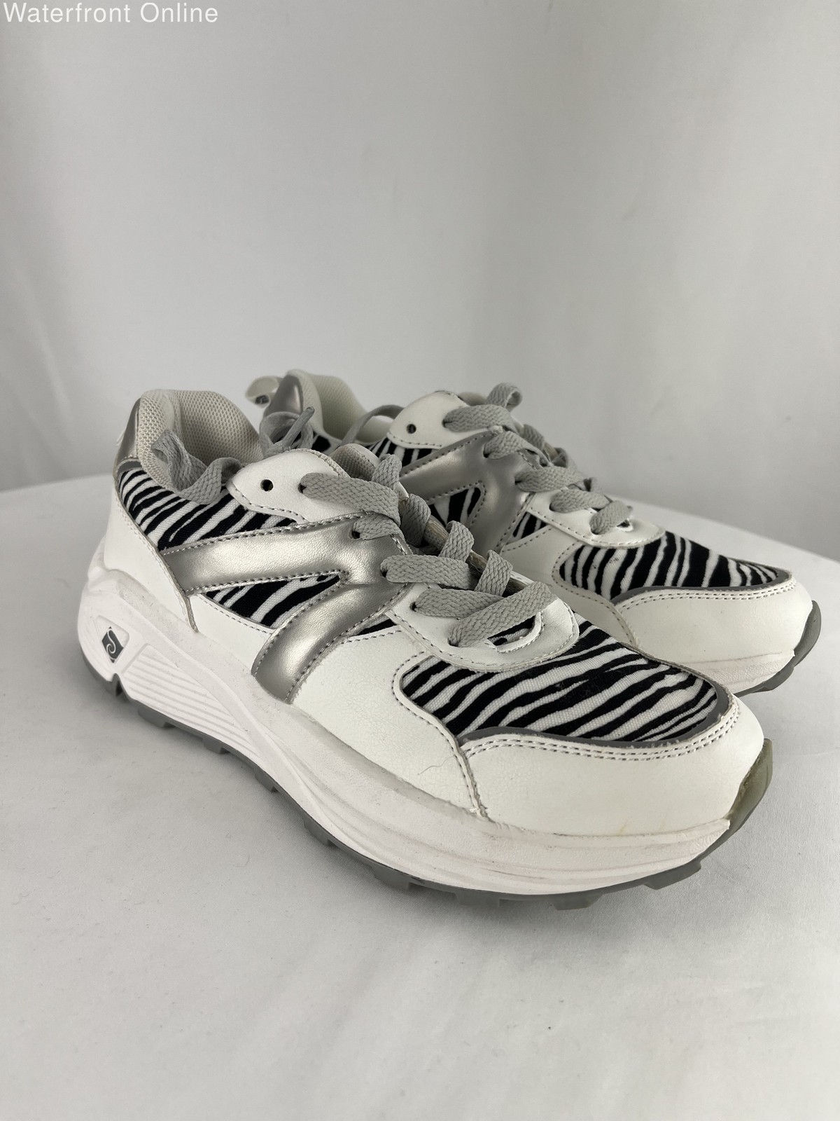 Sport Secret Celebrity Mia White Leopard Sneakers Women’s 8 NWOB