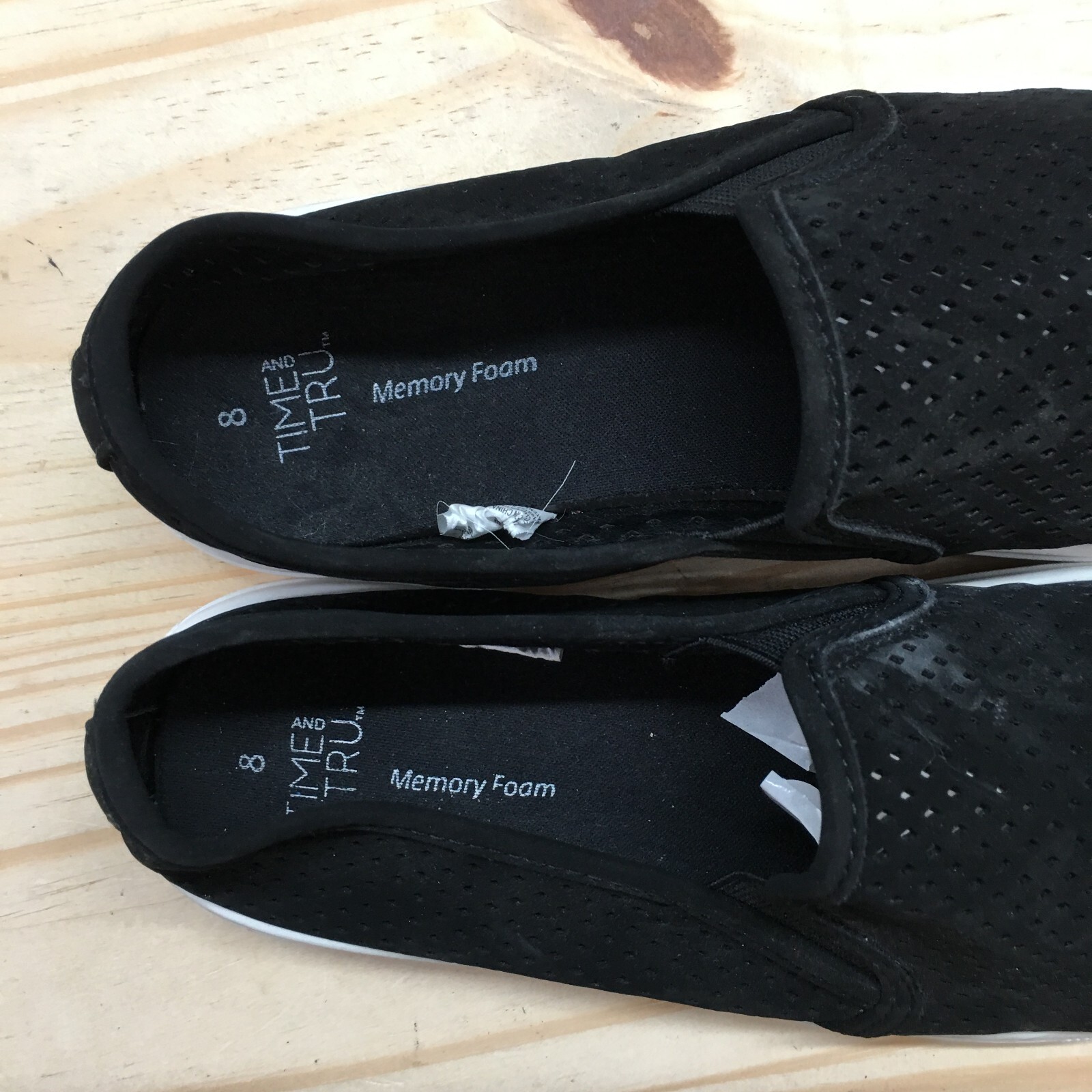 Time And Tru Shoes Womens 8 Memory Foam Casual Perf Slip On Flats Sneakers Black