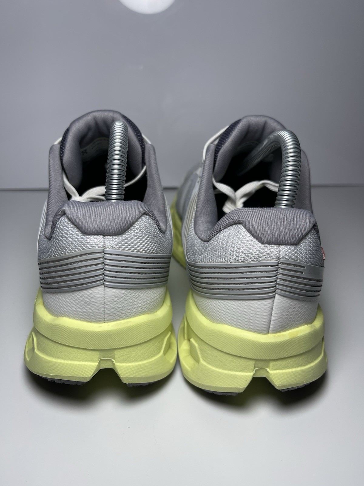 On Cloudgo 55.98234 Sneaker Woman’s Frost Hay Low Top Lace Up Running Shoes 8.5
