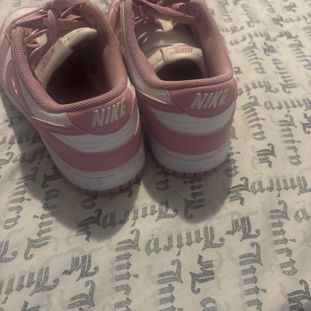 Nike Women’s Pink/White Colorblock Low-Top Lace-Up Sneakers Logo