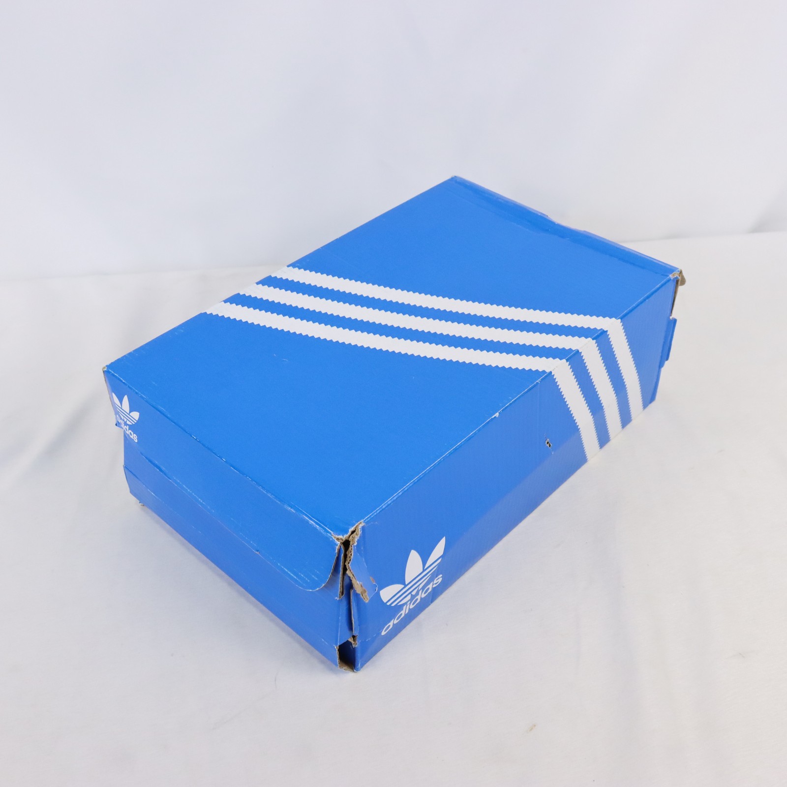 Adidas Samba OG Casual Street Sneakers In White/Black Women’s Size 9.5 (IG9030)