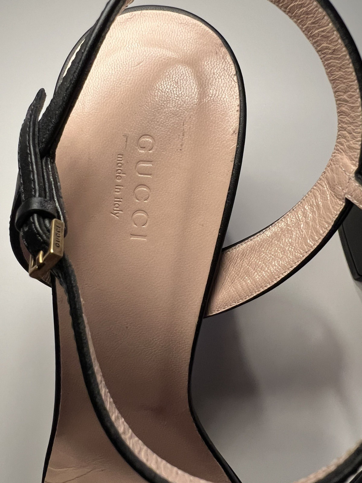 GUCCI GG Marmont Black Leather Block Heel Sandals – Size 40 – New in Box