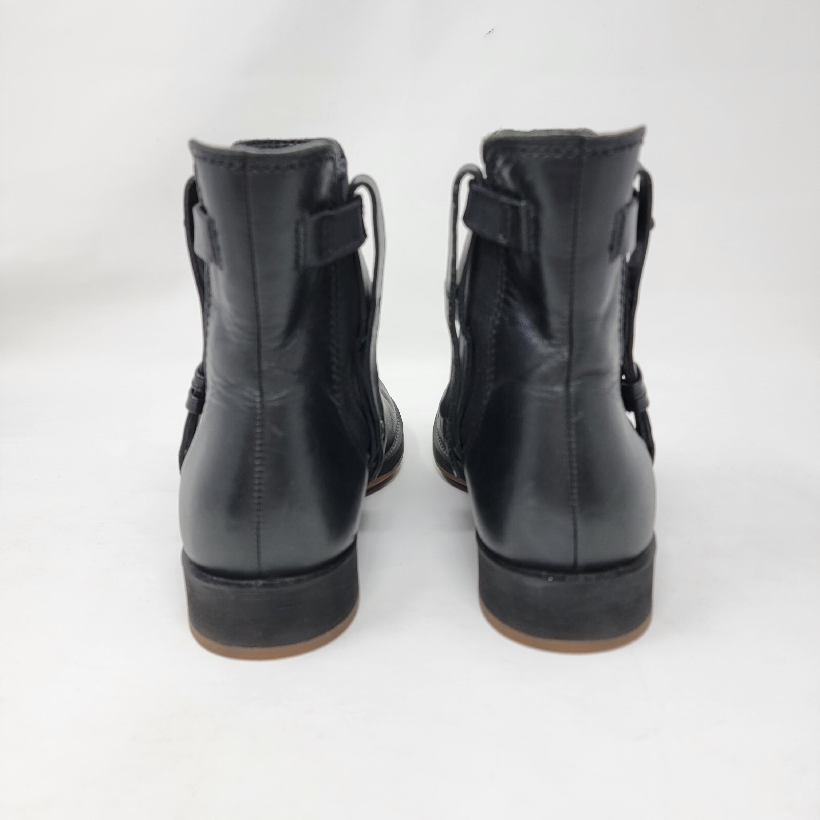 ECCO Saunter Women’s Size 35 EU 4/4.5 US Leather Cross Strap Zip Ankle Boots