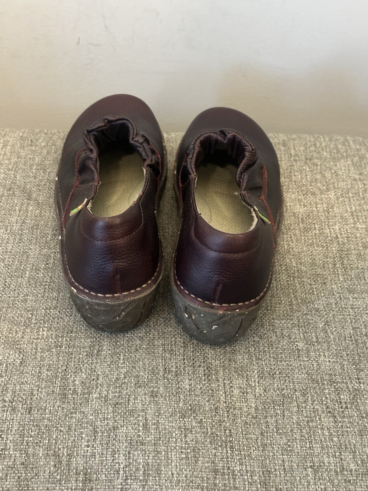 El Naturalista Women’s Yggdrasil NE22 mules mahogany Leather Loafers Size 7