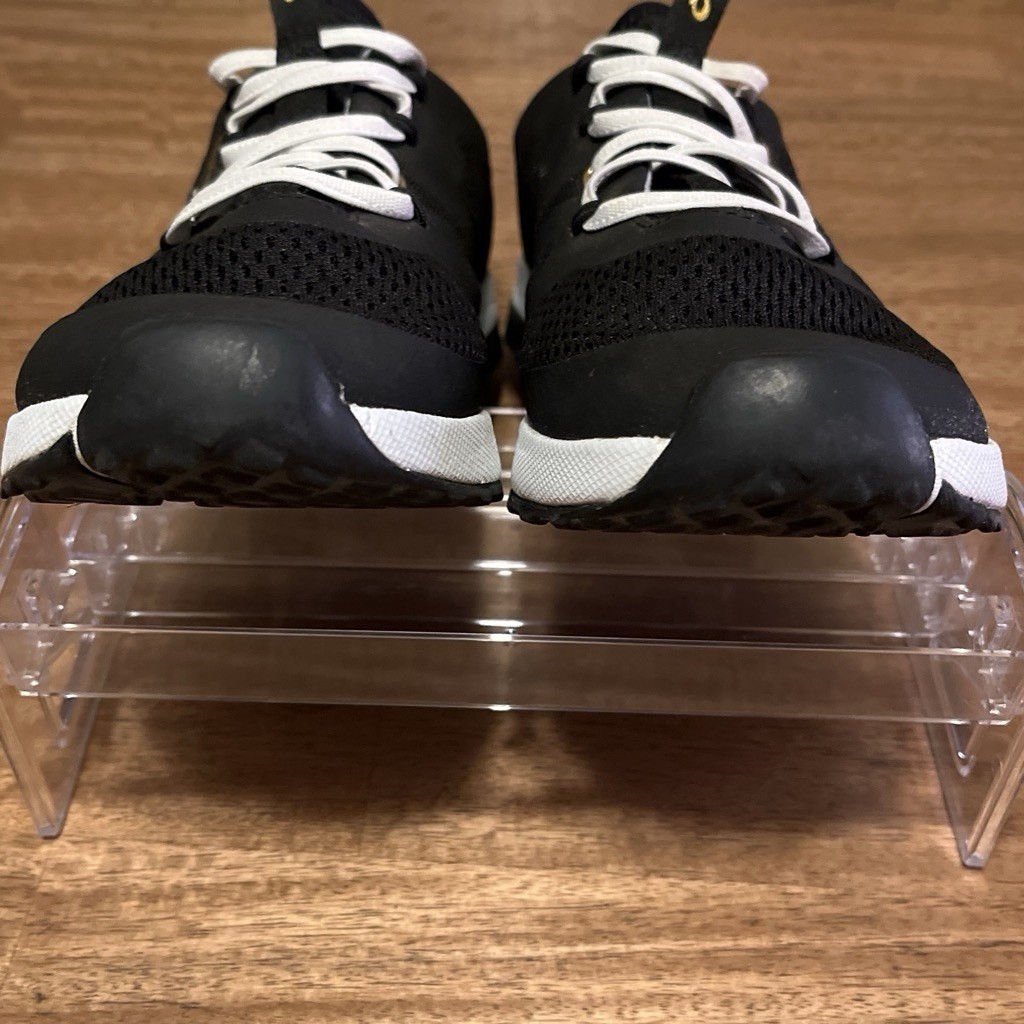 OluKai Unisex Adults Black/White Low Top Lace-Up Athletic Sneakers Pre-Owned