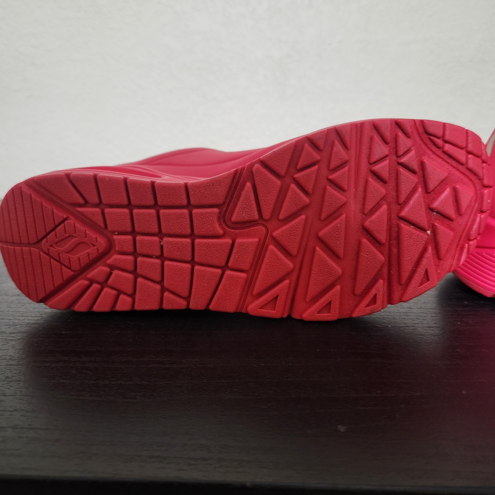 Skechers Uno Stand On Air Red Women’s Size 8.5 SN 73690