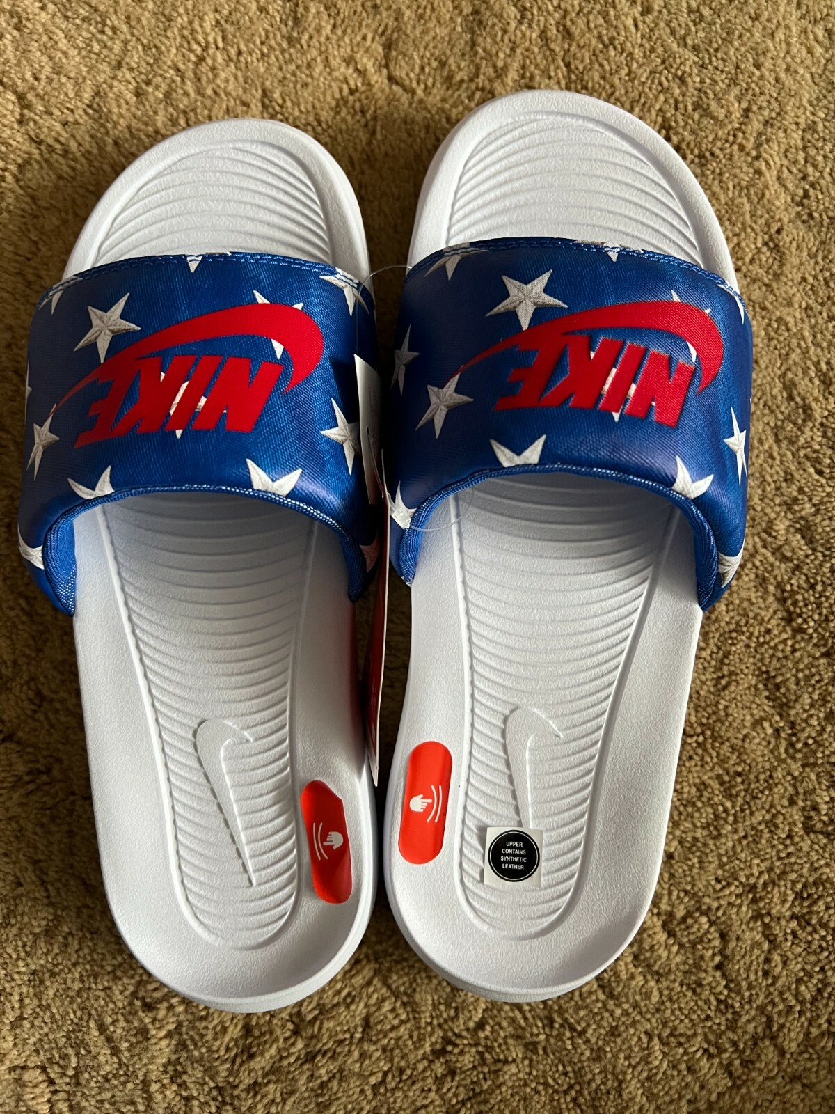 NIKE VICTORI ONE WOMENS SLIDES RED WHITE BLUE STARS SIZE 10 CN9676-400