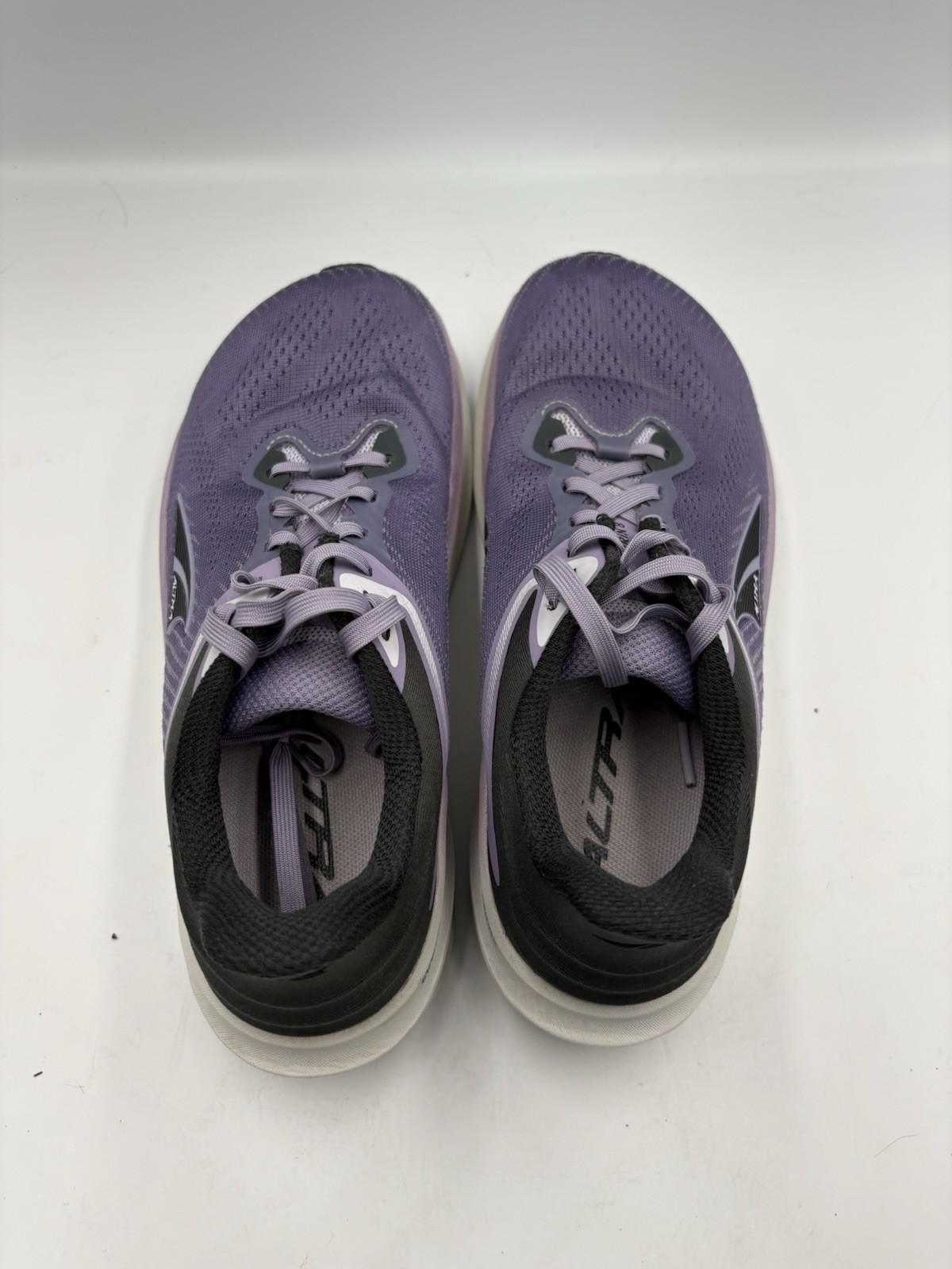 Altra Torin 8 Women’s Purple/Black/White Low Top Lace-Up Mesh Running Sneaker
