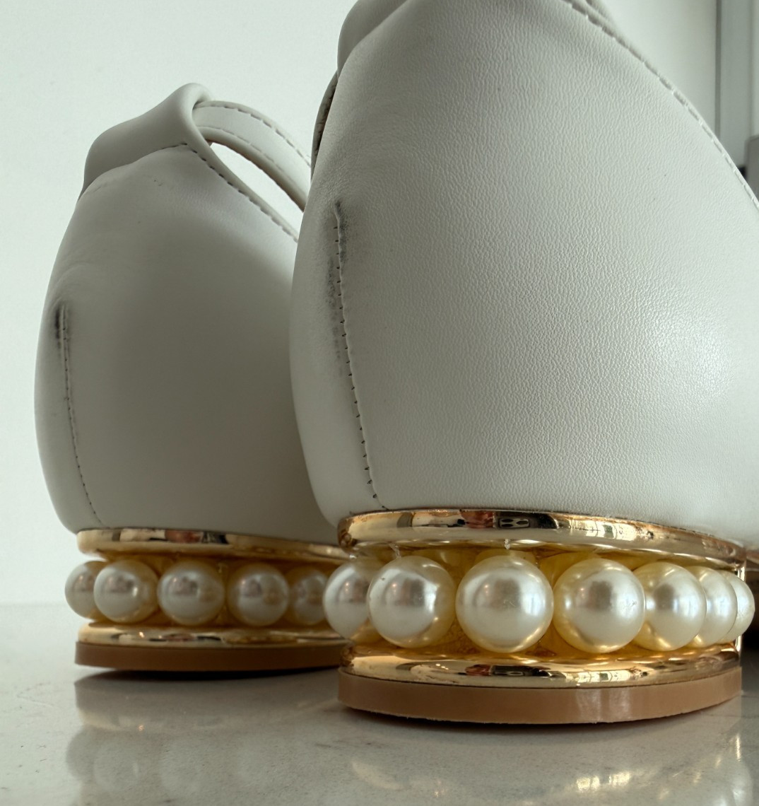 New LULUS Size 11 ROMAY White Pearl Ankle Strap Sandals Vegan Leather Block Heel