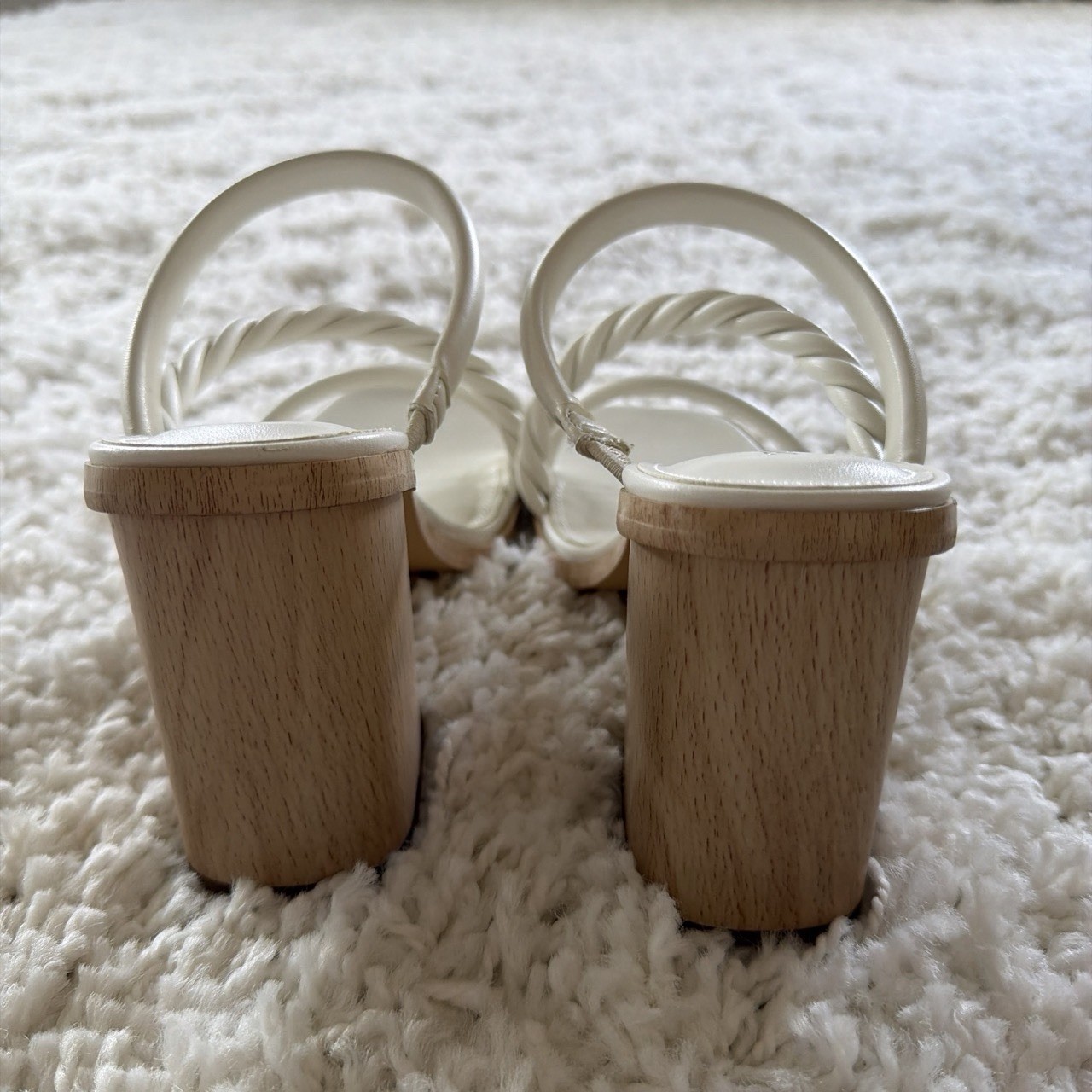 GUESS Women’s White Strappy Square Toe Block Heel Mule Sandals 9.5