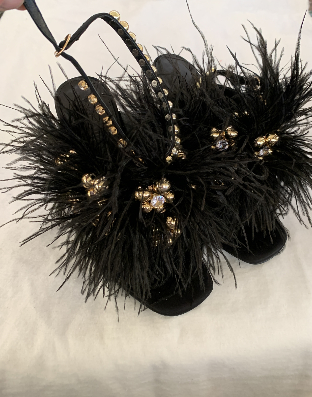 New I AM Jennifer Le Fairytale Ostrich Feather/Crystal Hi Heel Sz 36 US 6 NWOB
