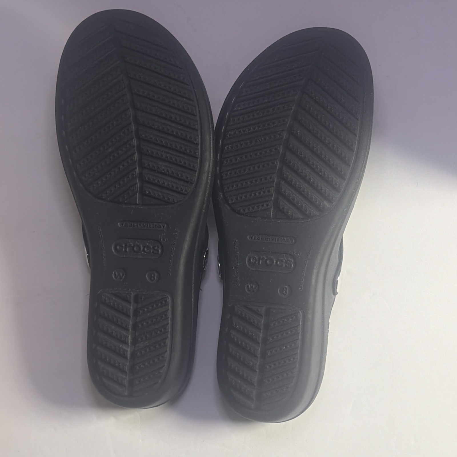CROCS Womens Sanrah Silver Ring Wedge Sandals Black Size 8 Excellent Condition