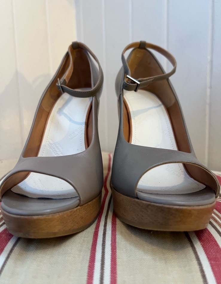 Maison Martin Margiela Taupe Peep-Toe Wood Wedge Heels Size 38 US 8