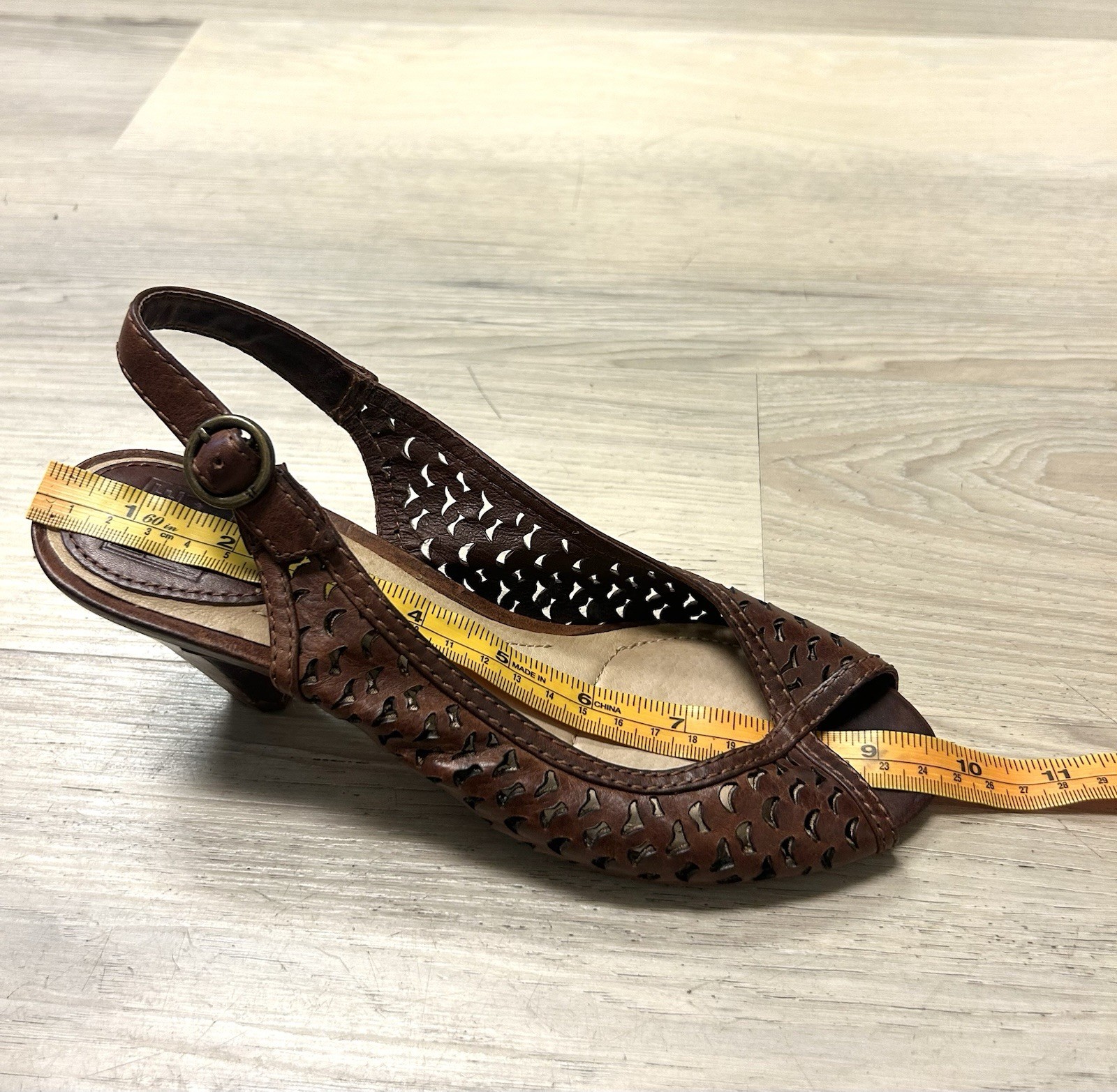 Frye Sandals Maya Brown Leather Cutout Slingback Pumps Studded Women Sz 7.5M