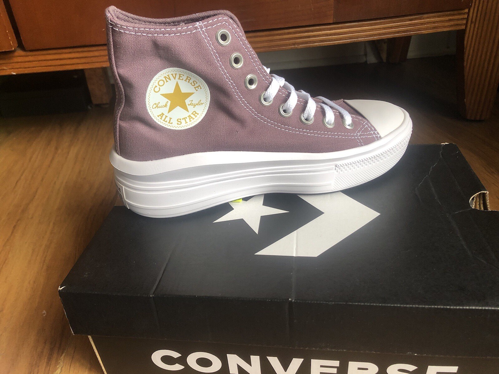 Converse All-Star Women’s 7.5 Purple White Gold High Top Platform