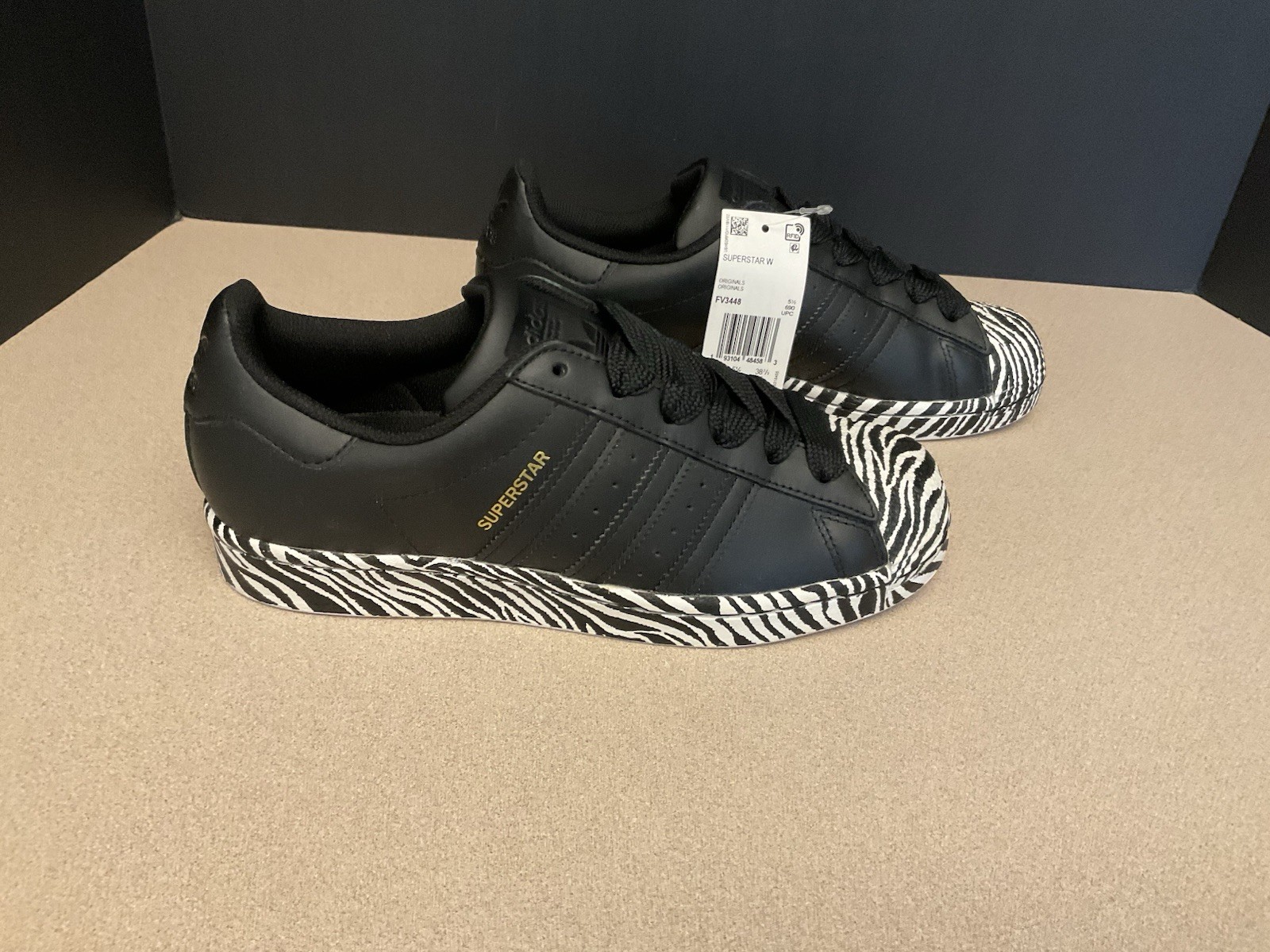 New! Womens Adidas Superstar Core Black/Zebra Print Athletic Shoes. Size 7. Nice