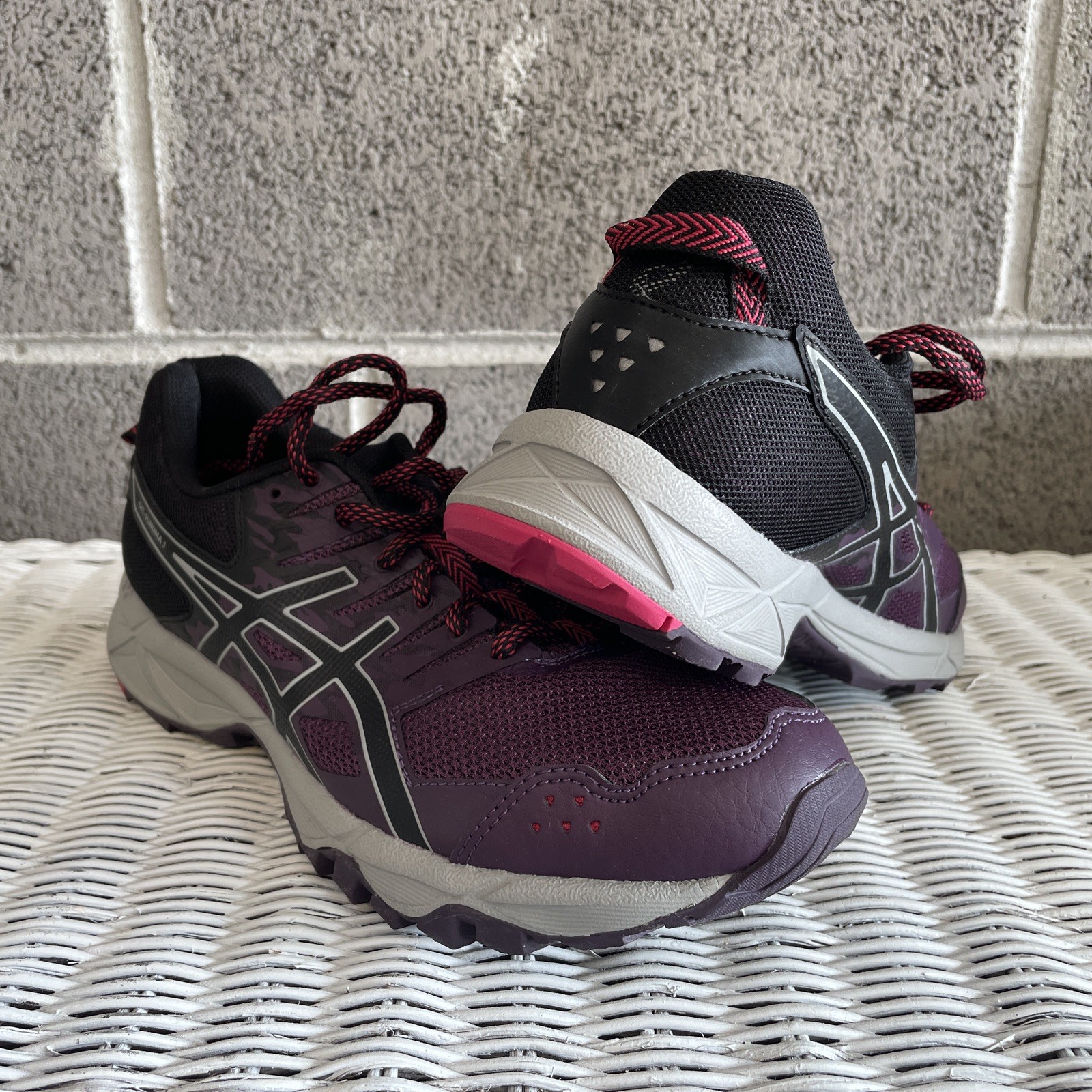 Asics Gel Sonoma Hiking Shoes Women’s 9 Gray Purple Trail Running Jogging T774N