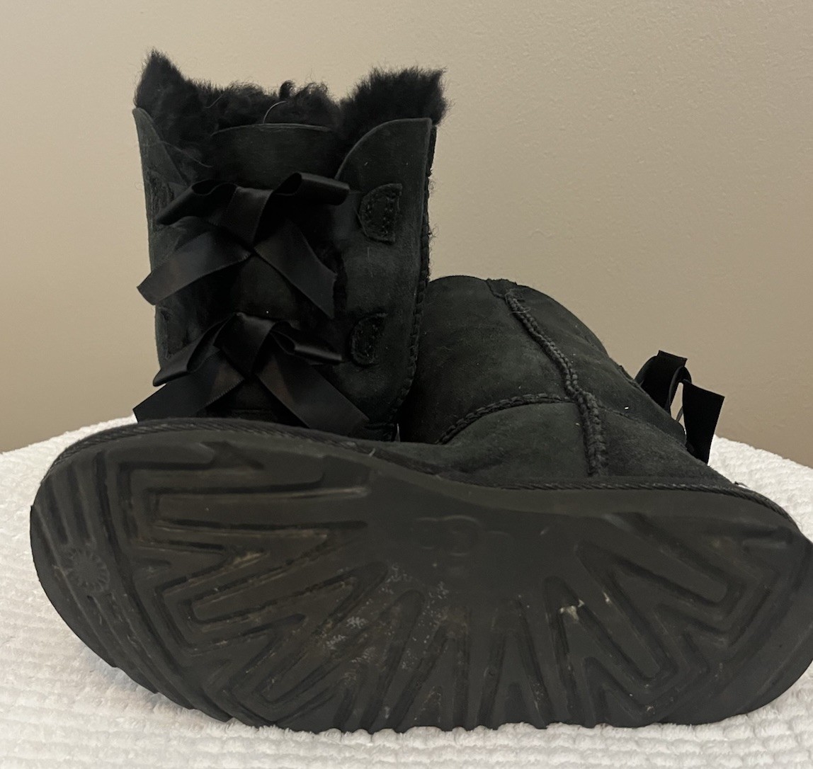 UGG Bailey Bow Black Suede Shearling Lined Mid-Calf Boots US 3