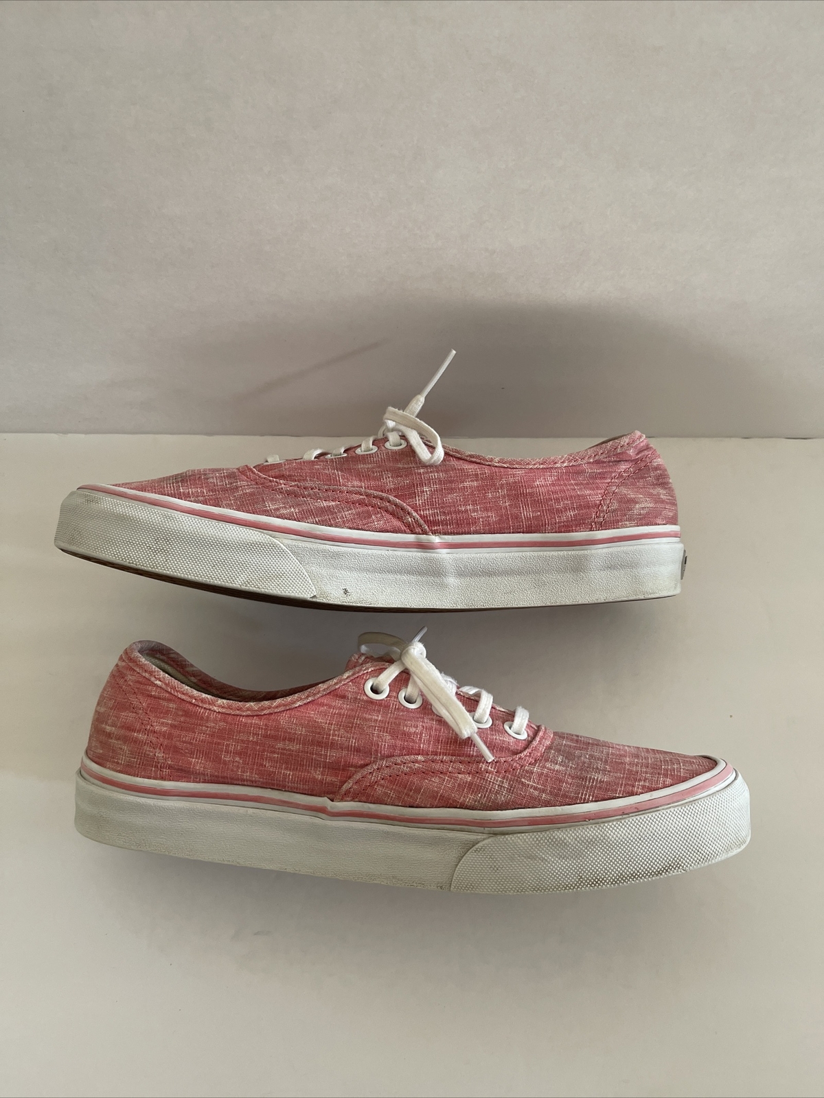 VANS Chevron Casual Low Top Shoes Pink Size W 10/ M 9.5
