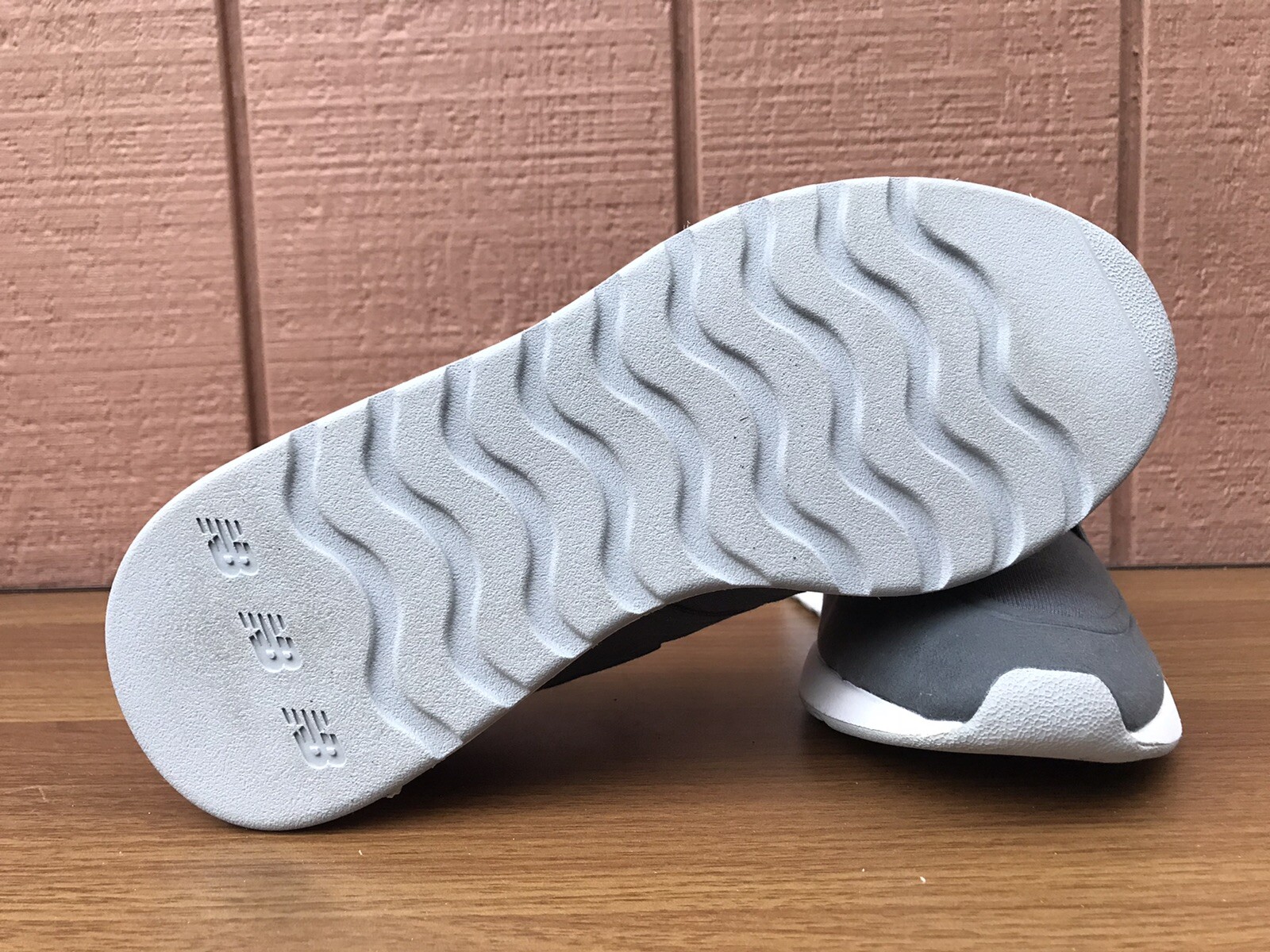 MINT New Balance 420 WRL420 WRL420SF Women US 8.5 B Gray Casual Walking Shoes C7